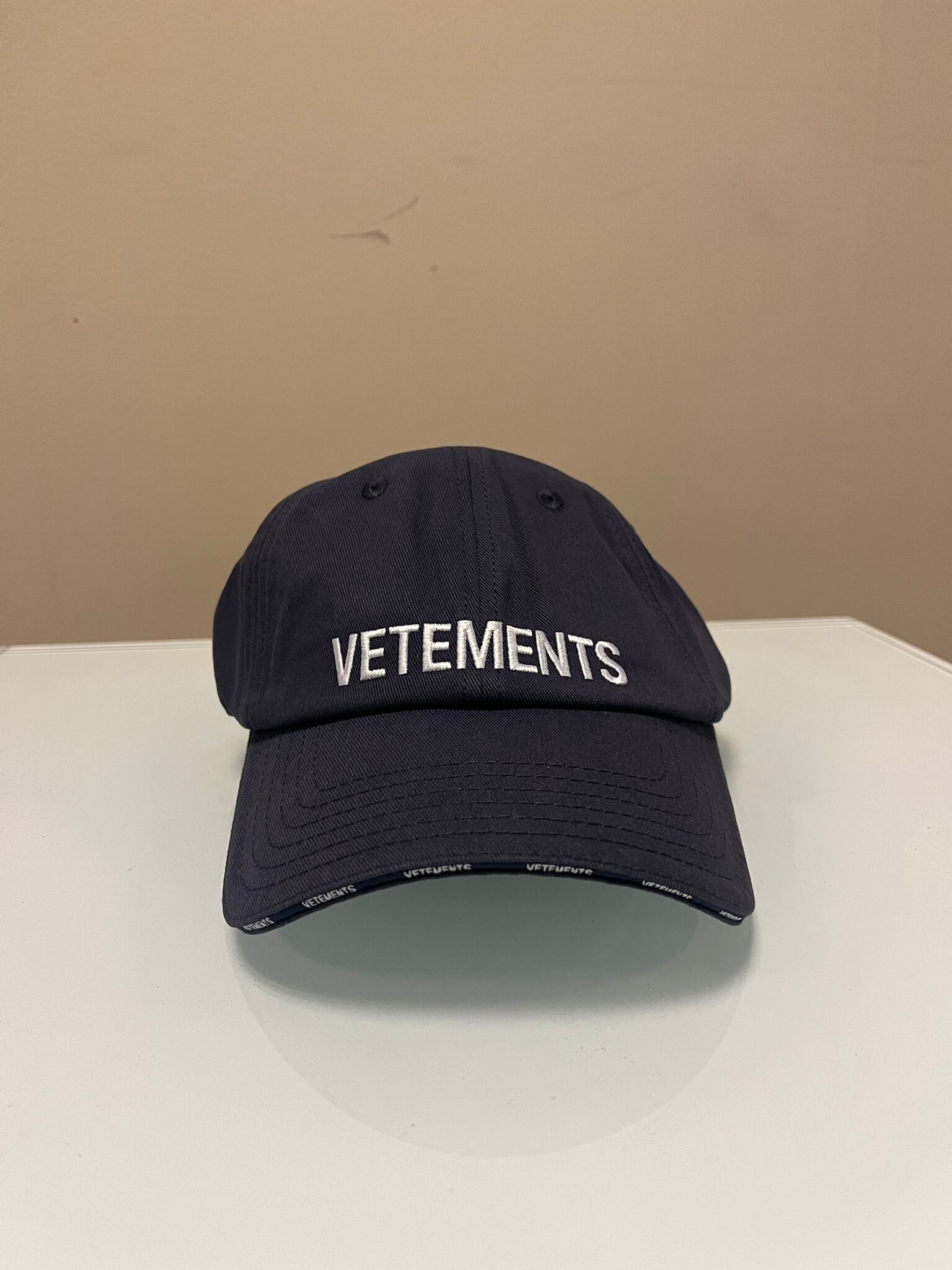 Pre-owned Vetements Embroidered Logo Cap Cotton Twill In Navy