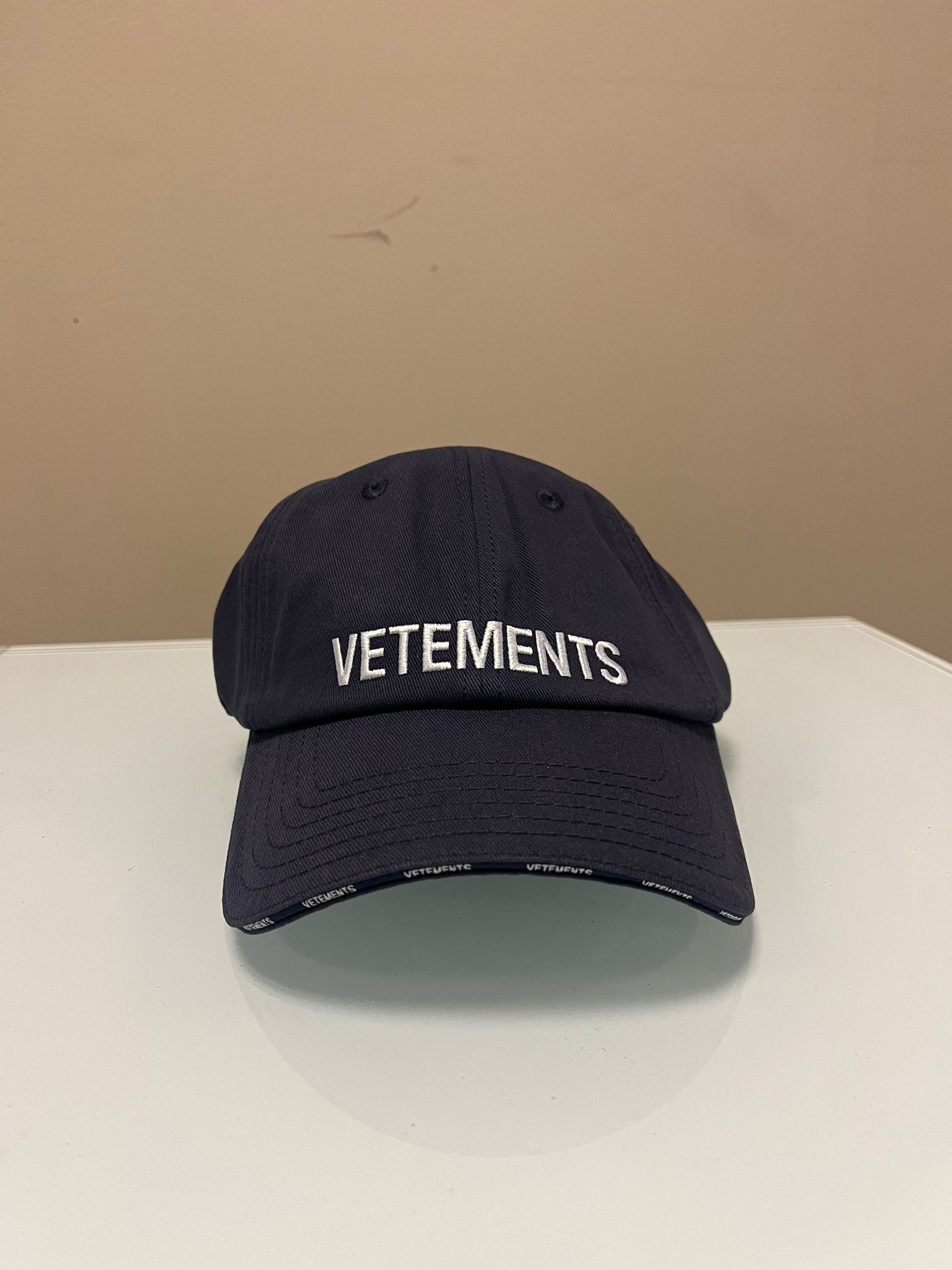 image of Vetements Embroidered Logo Cap Cotton Twill In Navy, Men's