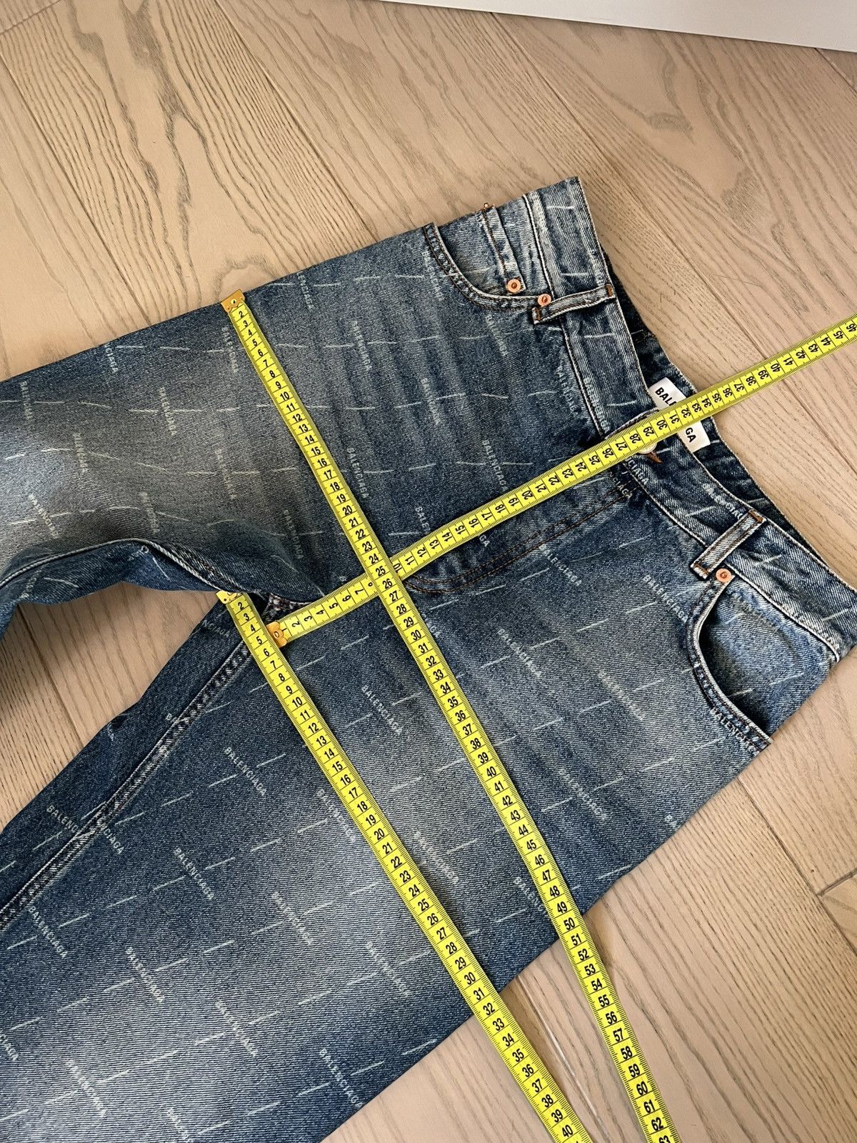 Balenciaga Balenciaga jeans size 28 Size 28" / US 6 / IT 42 - 24 Thumbnail