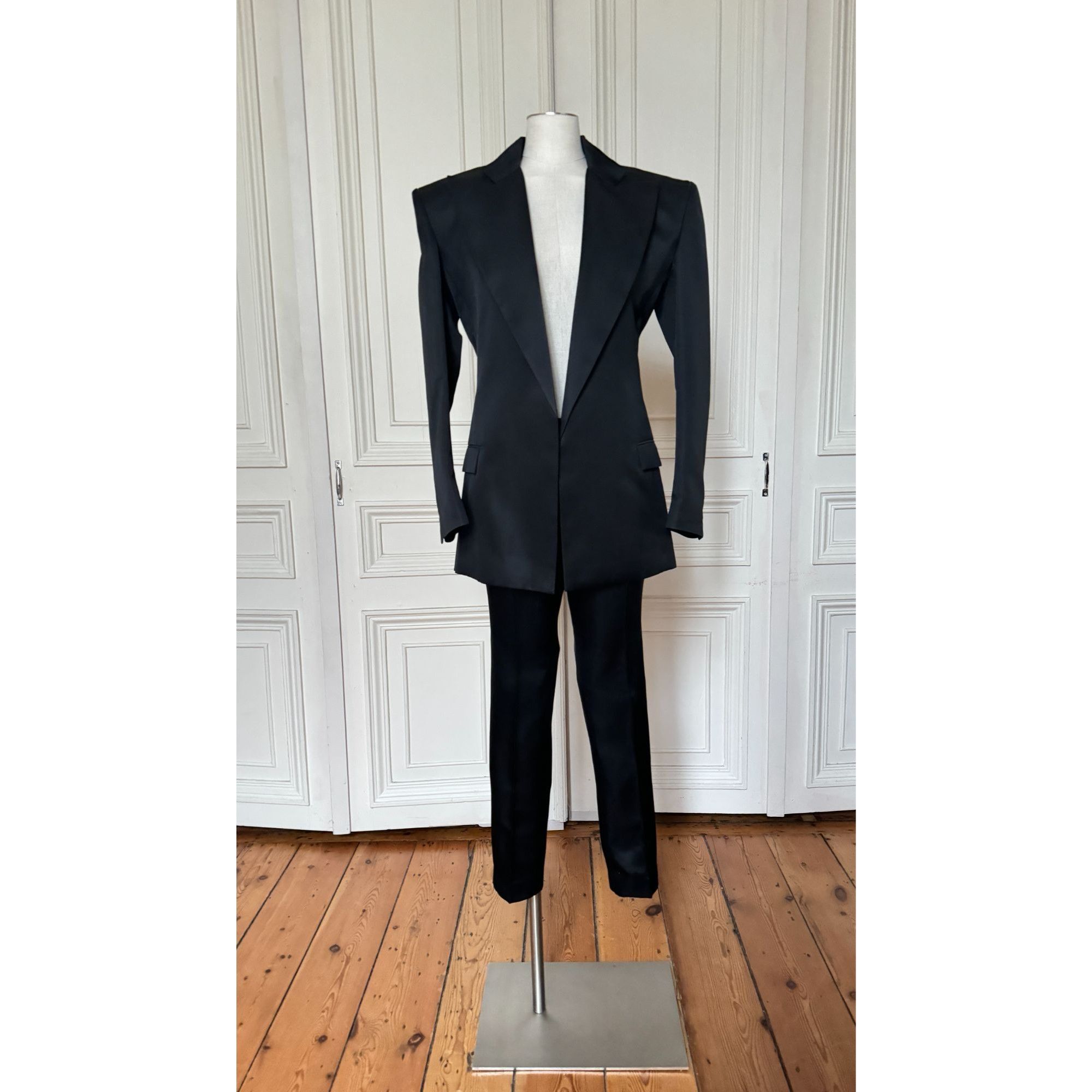 Yves Saint Laurent Black Tuxedo Suit Size S / US 4 / IT 40 - 1 Thumbnail
