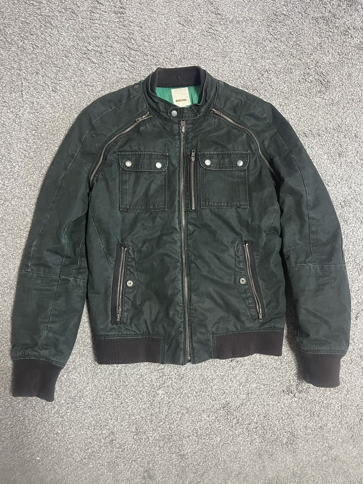 Diesel DIESEL ARCHIVE 2WAY AVANT GARDE DETACHABLE SLEEVE SIZE L Size US L / EU 52-54 / 3 - 4 Thumbnail