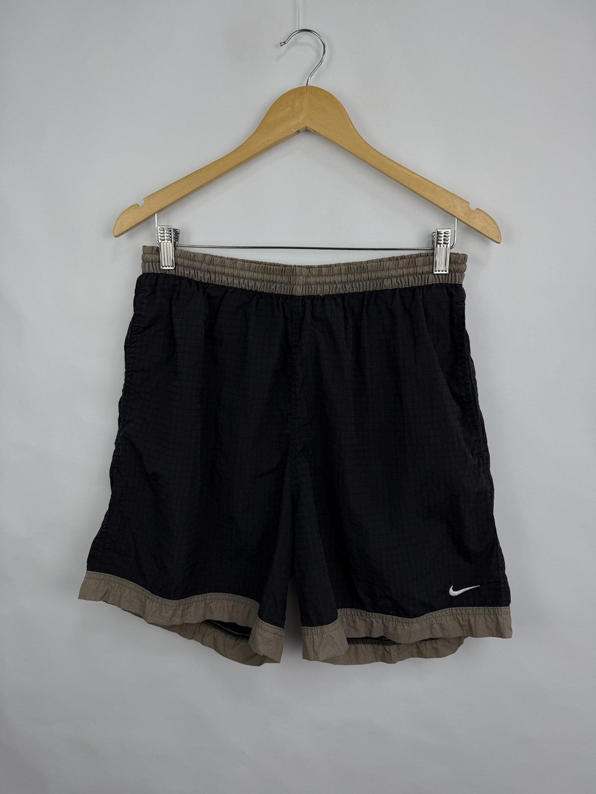 Nike 🇺🇸 Vintage 90s Nike Nylon Shorts Rare Retro Hype Y2K Size US 34 / EU 50 - 2 Thumbnail