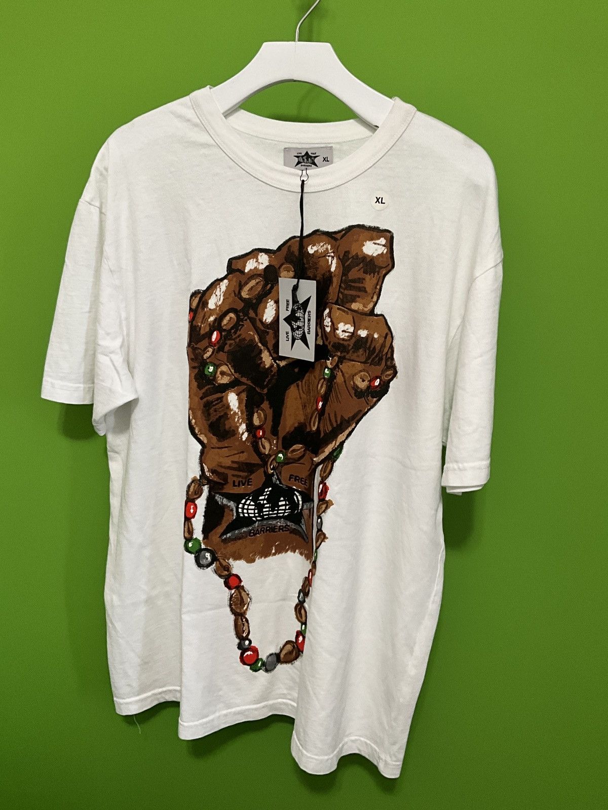 Barriers Barriers live free T shirt Size US XL / EU 56 / 4 - 1 Thumbnail