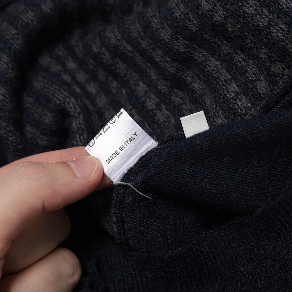 Isaia Isaia Napoli Wool Cashmere Plaid Check Navy Cardigan Sweater Size US XL / EU 56 / 4 - 13 Thumbnail