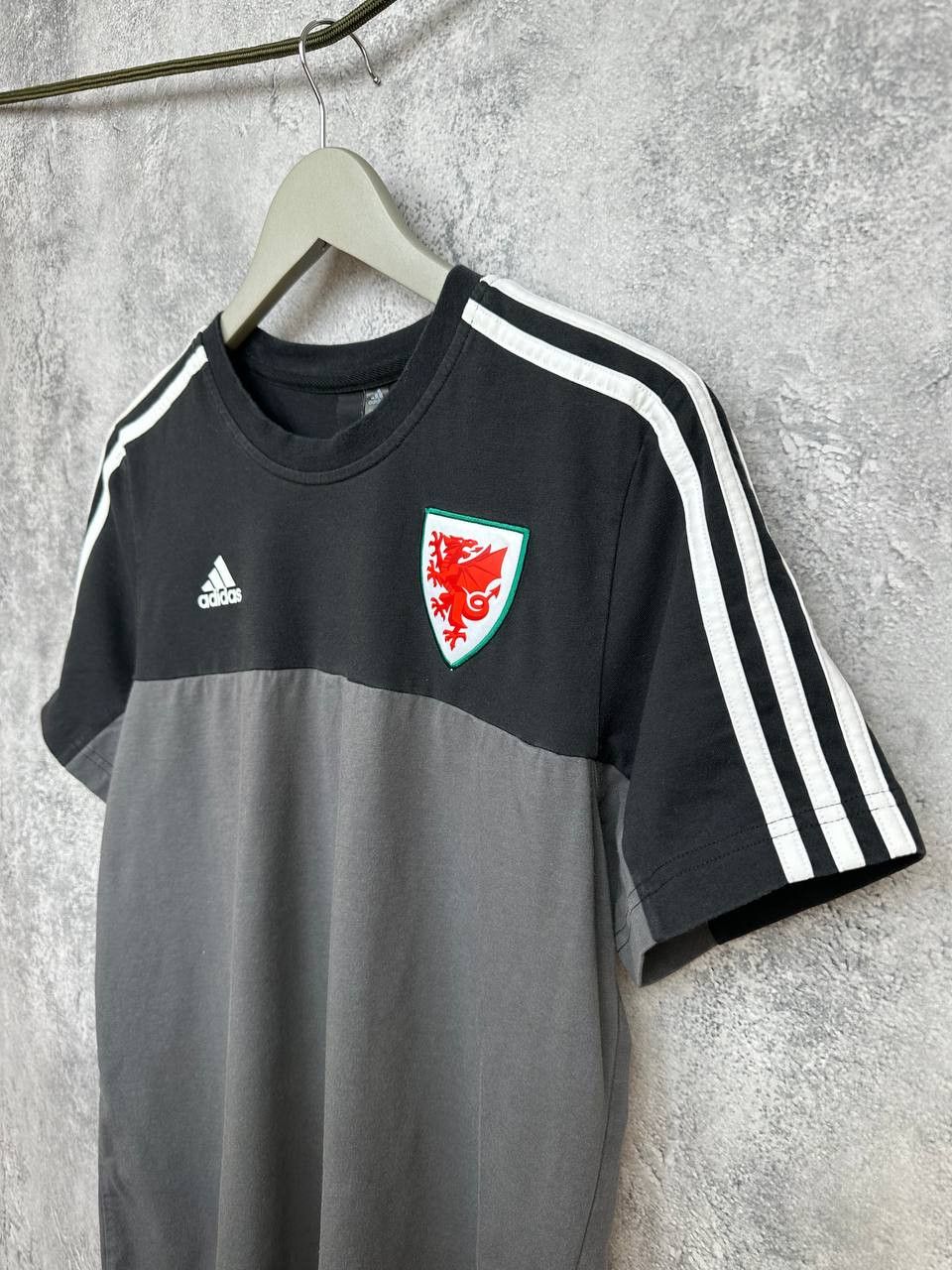 Adidas Adidas Wales 3-Stripes T-Shirt Casual Black/Gray Tee Crew Size US M / EU 48-50 / 2 - 5 Thumbnail