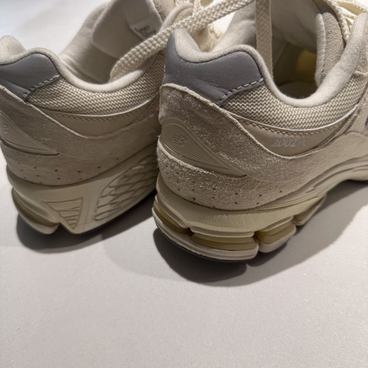 New Balance New Balance 2002R Bone Size US 8.5 / EU 41-42 - 7 Thumbnail