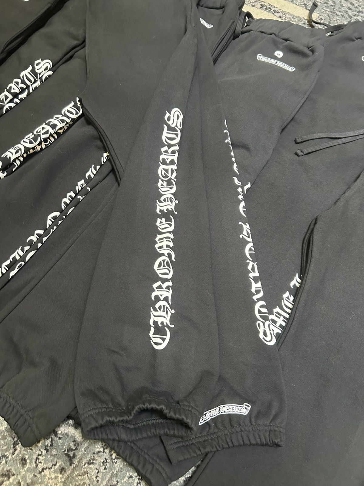 Chrome Hearts Chrome Hearts Scroll Sweats Size US 41 - 2 Thumbnail