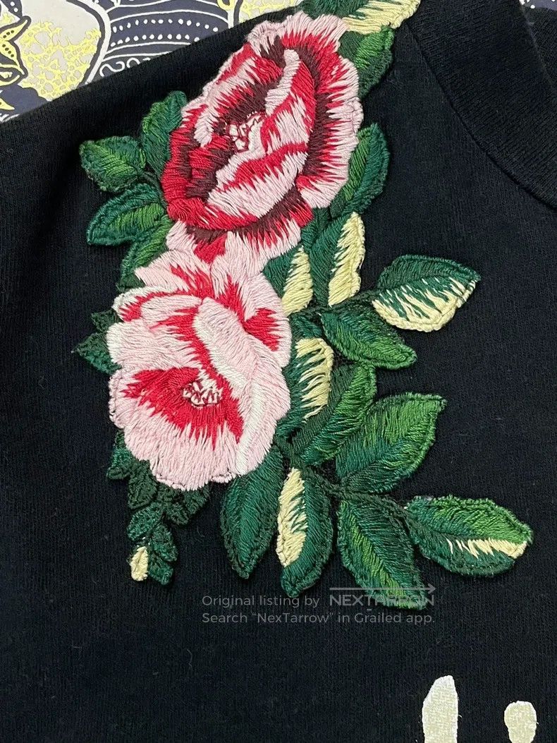 Gucci Gucci Black letter flower embroidery short-sleeved T-shirt Size US M / EU 48-50 / 2 - 2 Thumbnail
