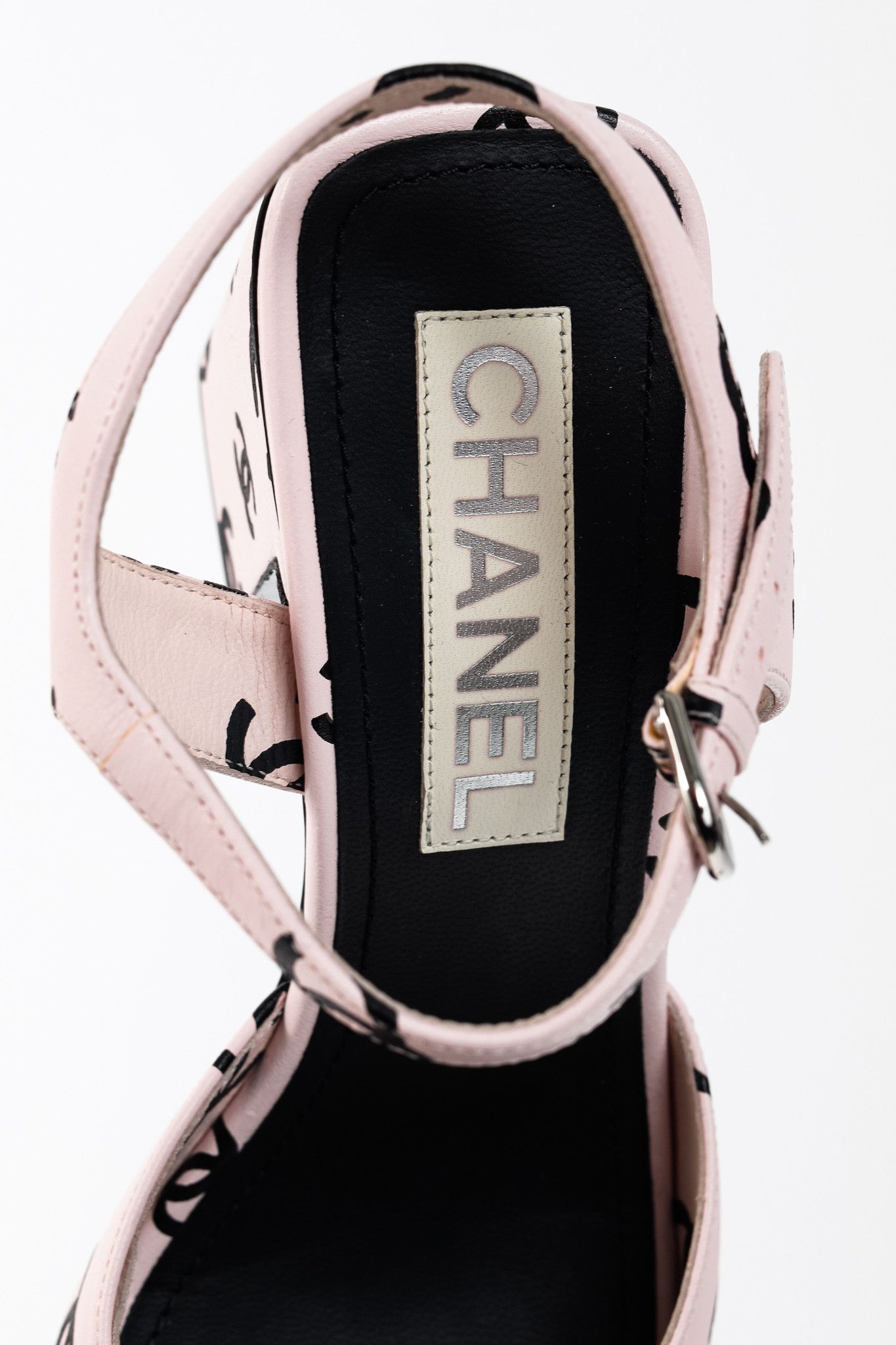 Chanel Chanel 22S Light Pink CC-Print Leather Sandals Size US 8 / IT 38 - 10 Thumbnail