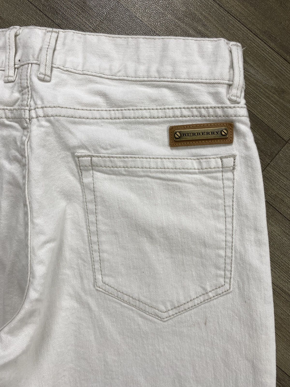 Burberry Vintage Burberry London White Straight Jeans Luxury Size US 30 / EU 46 - 14 Thumbnail