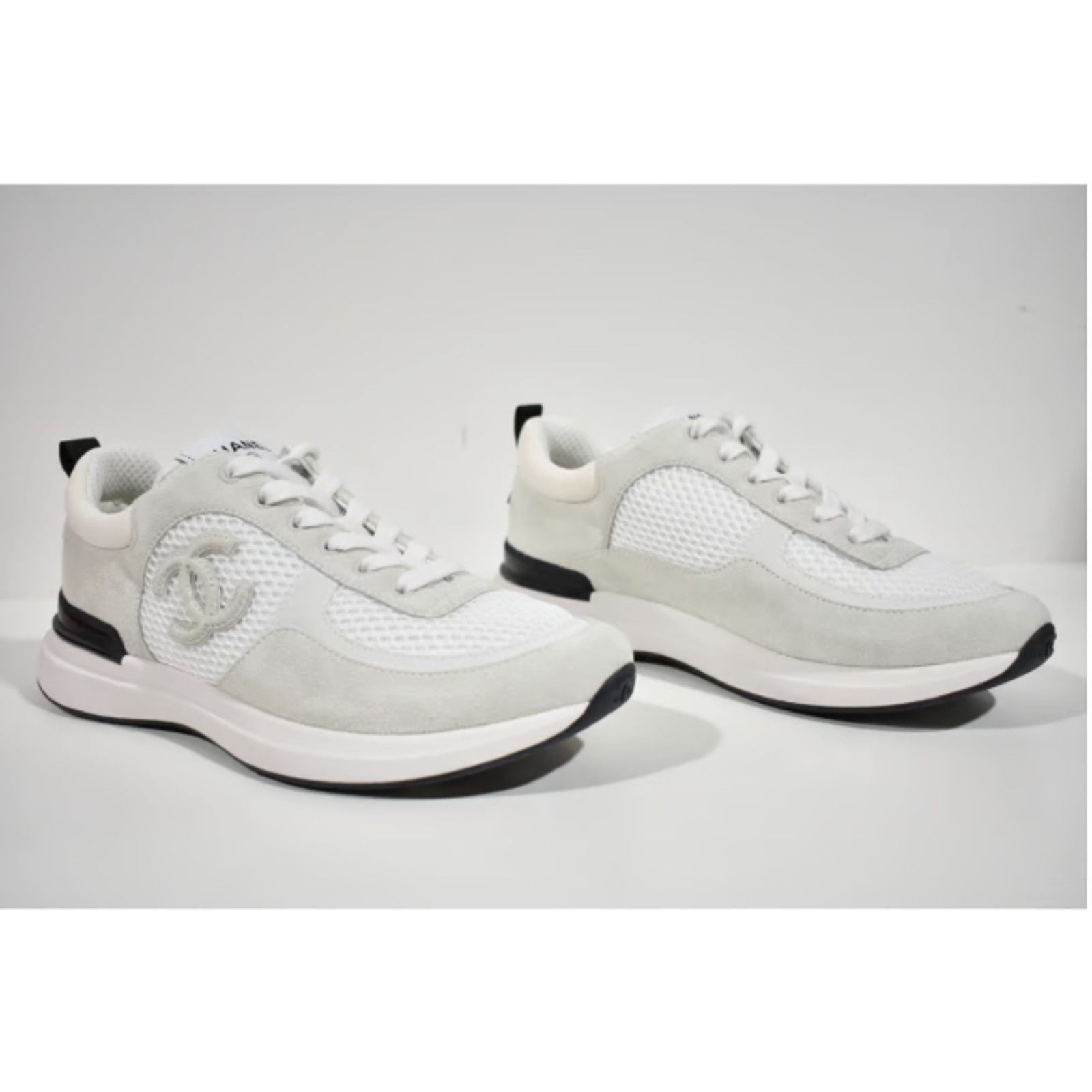 Chanel 22P Classic CC Lace Up Flat Runner Trainer Sneaker 39.5 Size US 9.5 / IT 39.5 - 6 Thumbnail