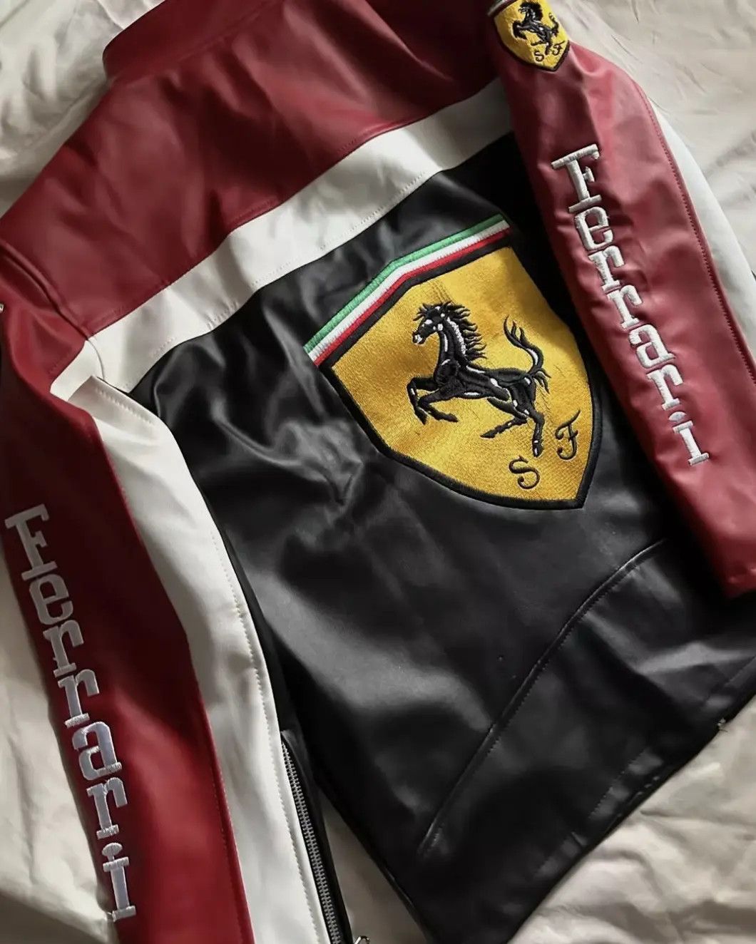 Ferrari Two Vintage Ferrari F1 Racing Leather Jacket Formula 1 one Size US S / EU 44-46 / 1 - 10 Thumbnail