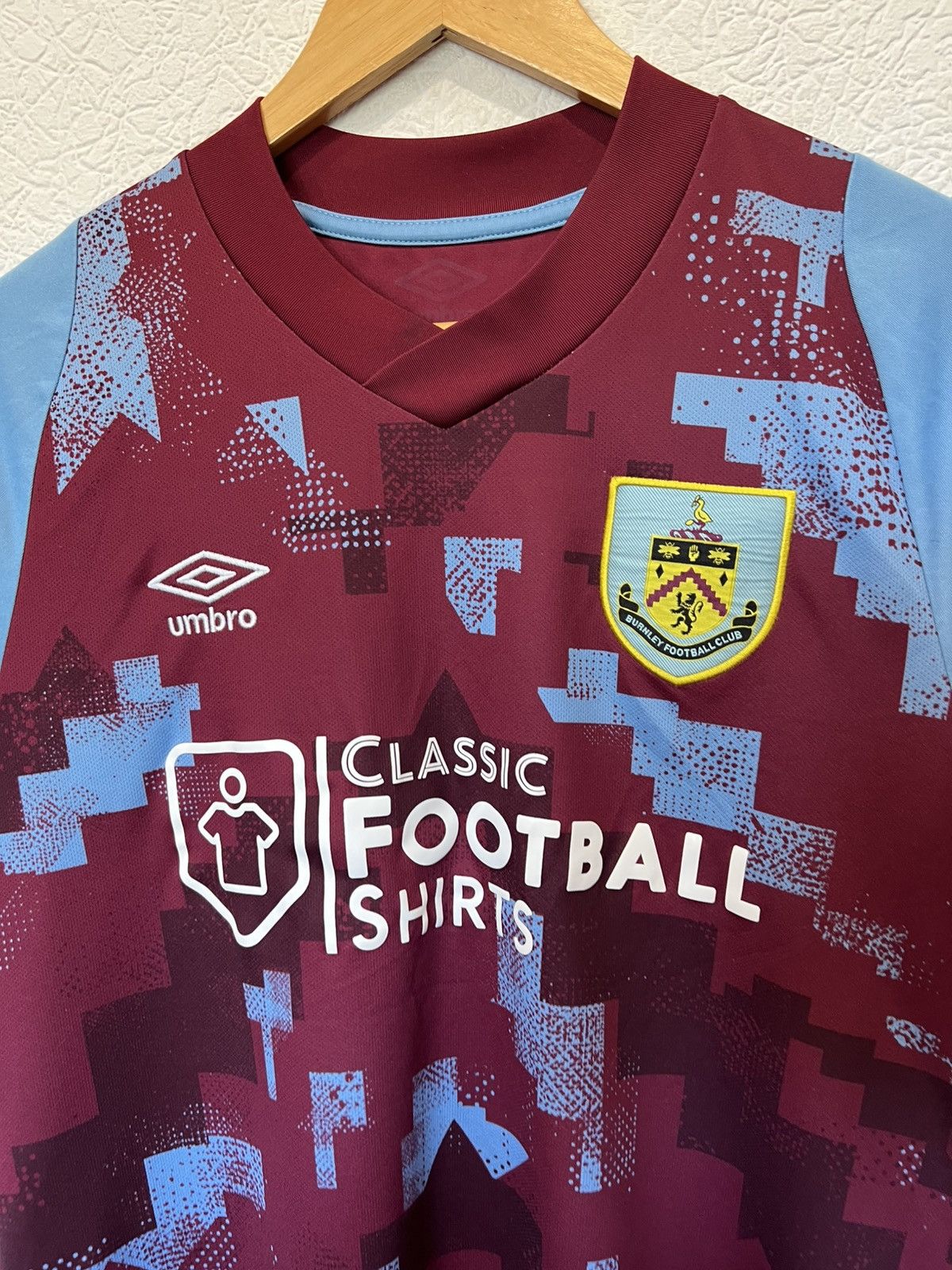 Umbro Umbro Burnley 2022/2023 Home Kit Soccer Jersey Football Size US M / EU 48-50 / 2 - 2 Thumbnail