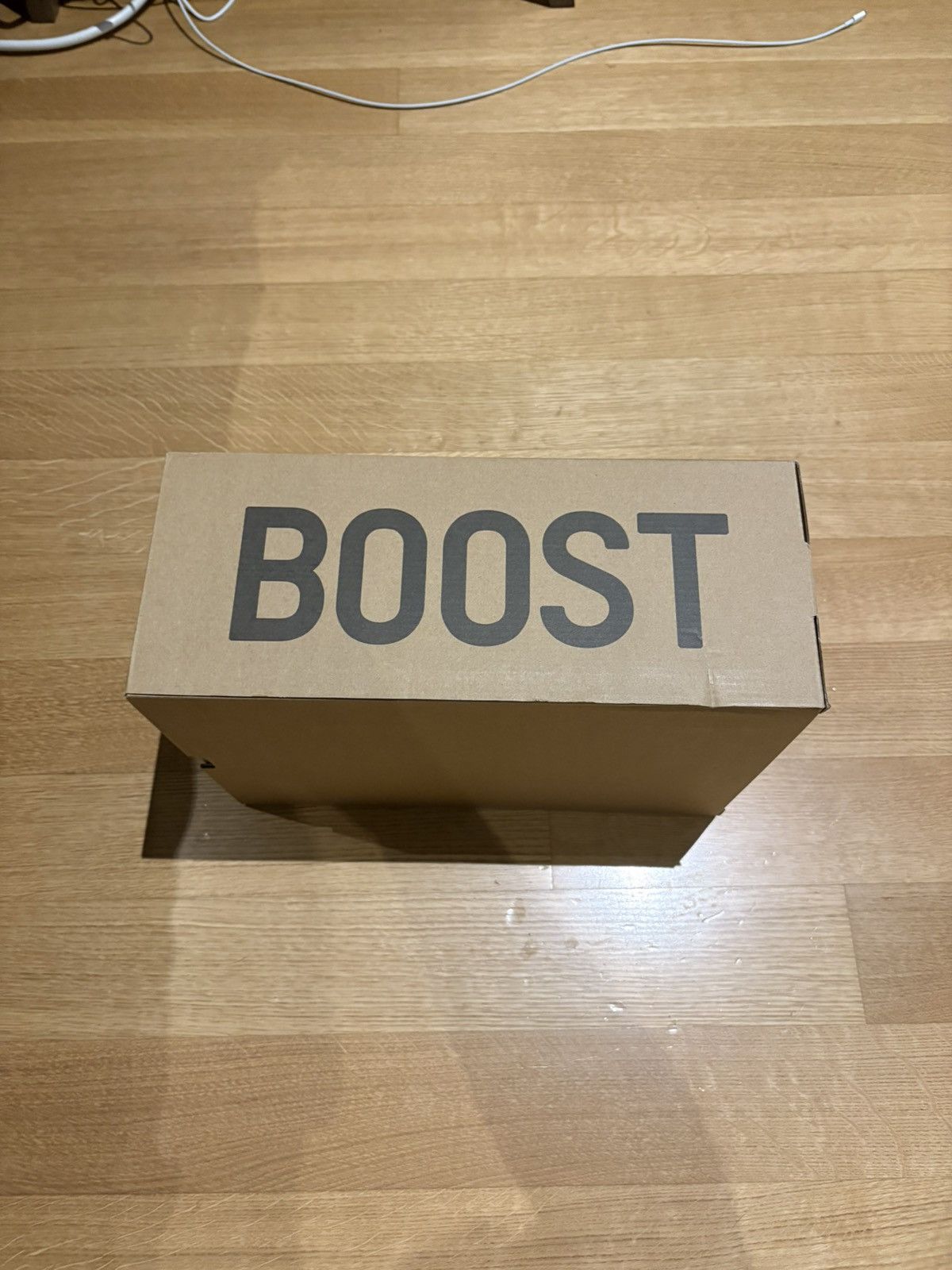 Yeezy Yeezy 350 v2 Beluga 2.0 Size US 9 / EU 42 - 13 Thumbnail