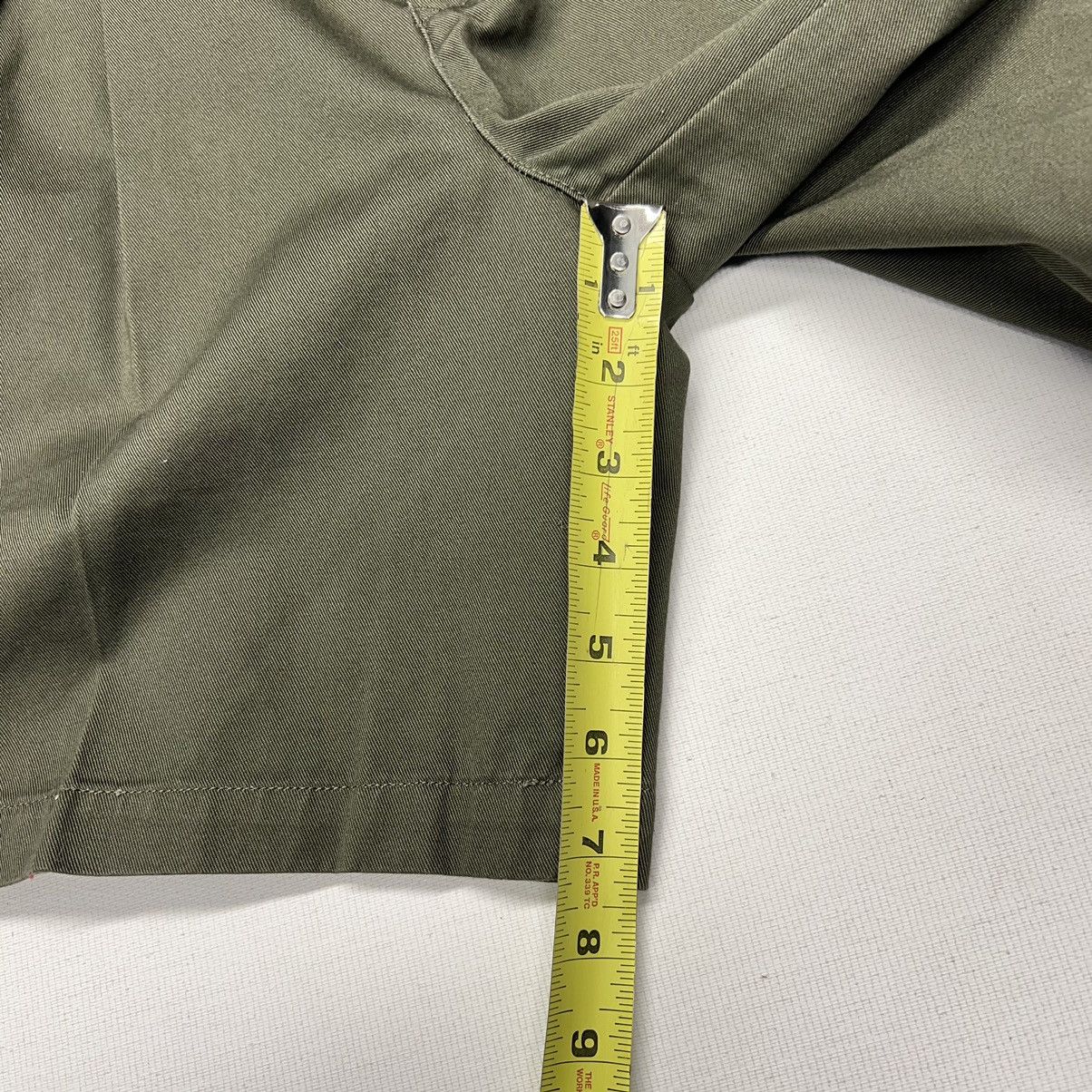 Tommy Hilfiger × Vintage VTG Tommy Hilfiger Shorts Green Chino Bermuda Olive Button Size US 32 / EU 48 - 14 Thumbnail