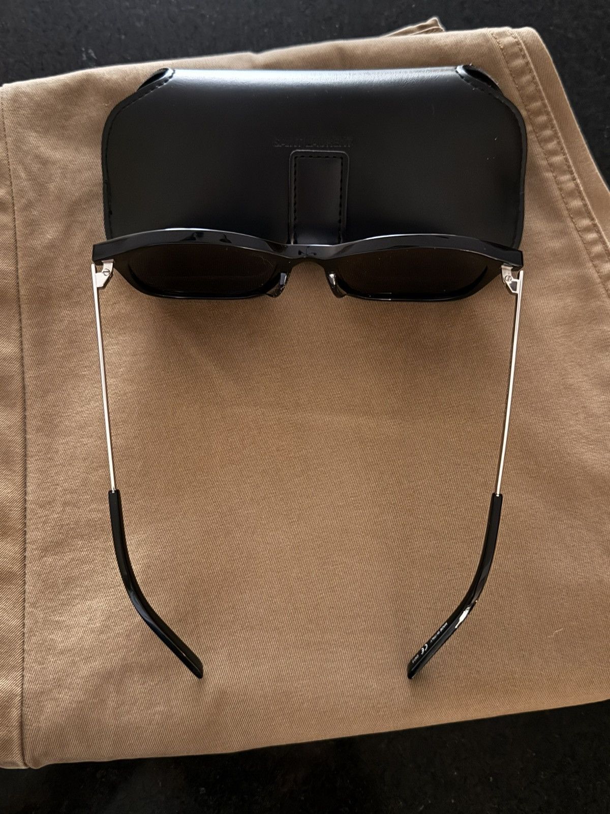 Saint Laurent Paris Saint Laurent Paris SL111 / F001 black/Silver Size ONE SIZE - 2 Thumbnail