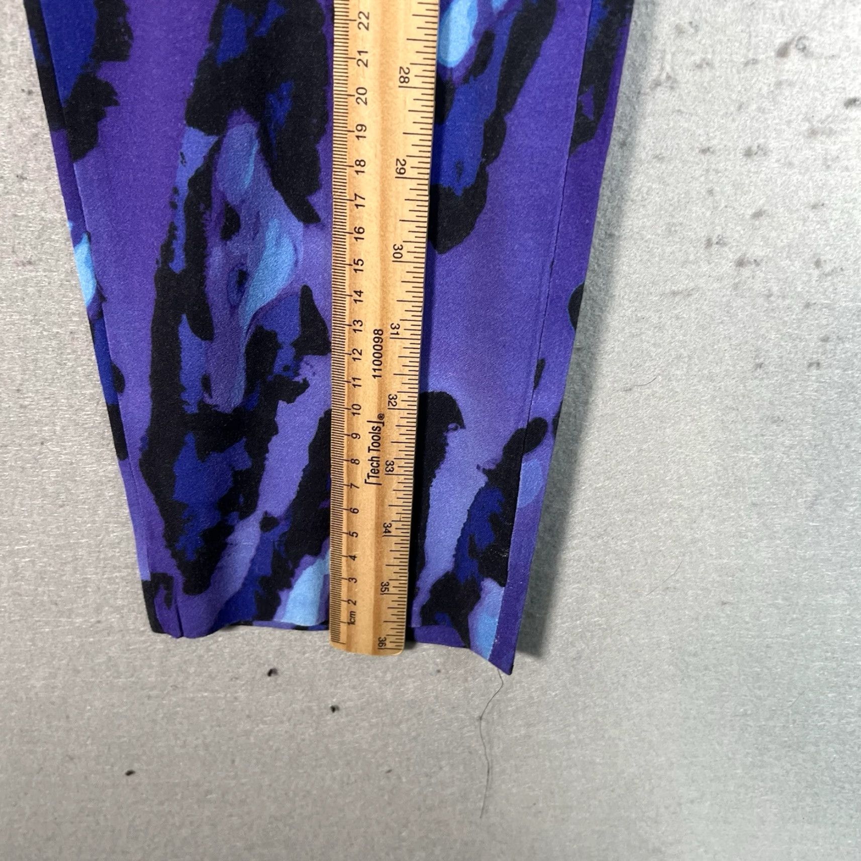 Vintage VINTAGE Versace Collection Pants Women 48 Slim Leg Ankle Cheetah Print Blue Purple Womens Size 34" / US 12 / IT 48 - 3 Thumbnail