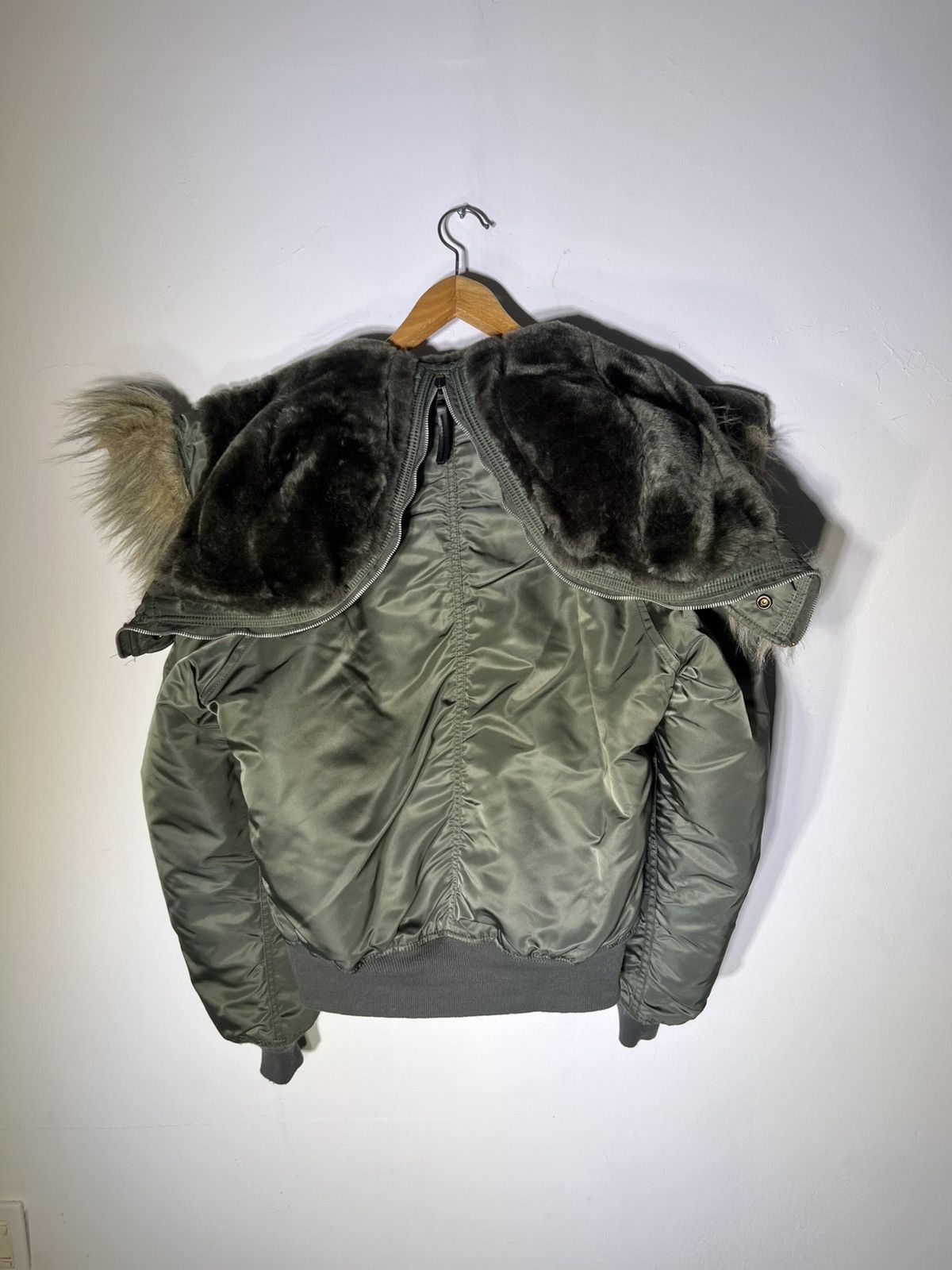 Vintage 80s Alpha Indusrties N-2B bomber Jacket Large Size US L / EU 52-54 / 3 - 1 Thumbnail