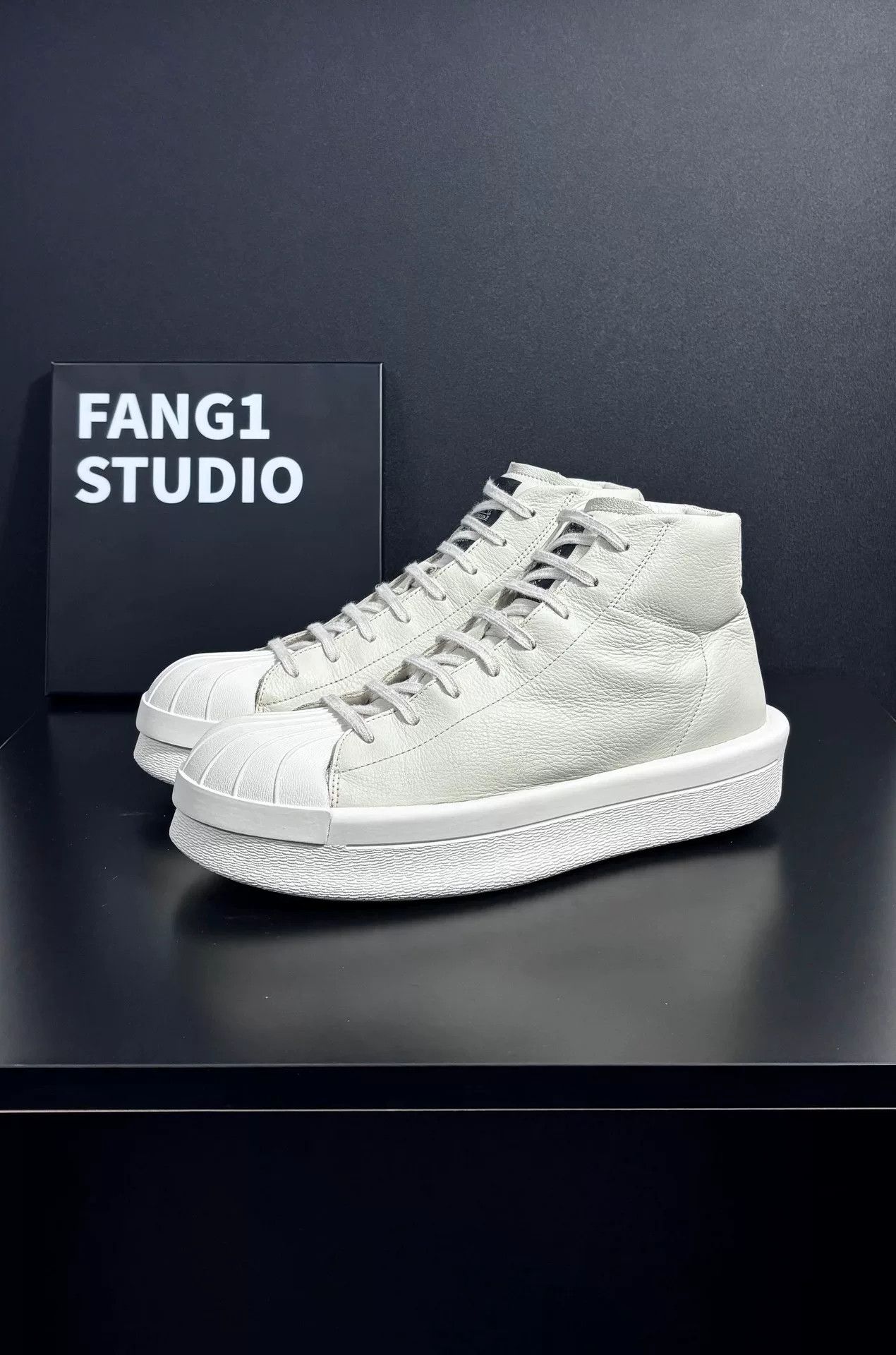 Rick Owens Rick Owens Collab White Lowtop Sneakers 9 Men Size US 9 / EU 42 - 1 Thumbnail