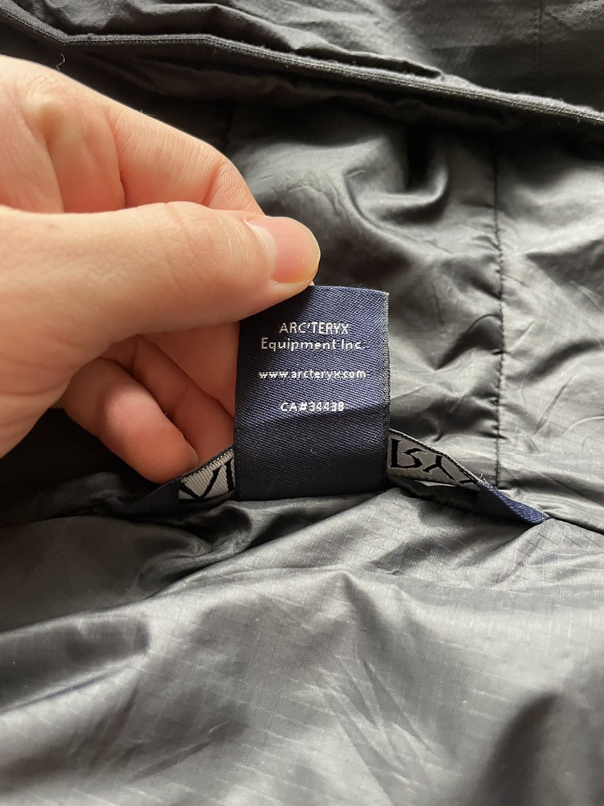 Arc'teryx Arcteryx Atom hoody black jacket gorpcore black Size US M / EU 48-50 / 2 - 8 Thumbnail