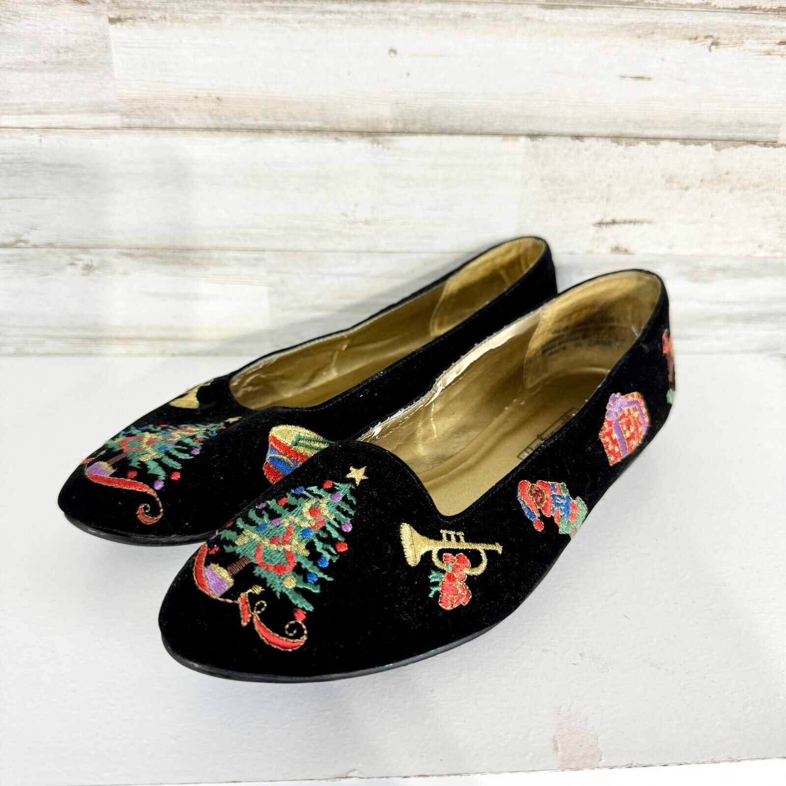 Worthington VTG Worthington Flats 6.5 Christmas Embroidered Black Velvet Size US 6.5 / IT 36.5 - 1 Thumbnail