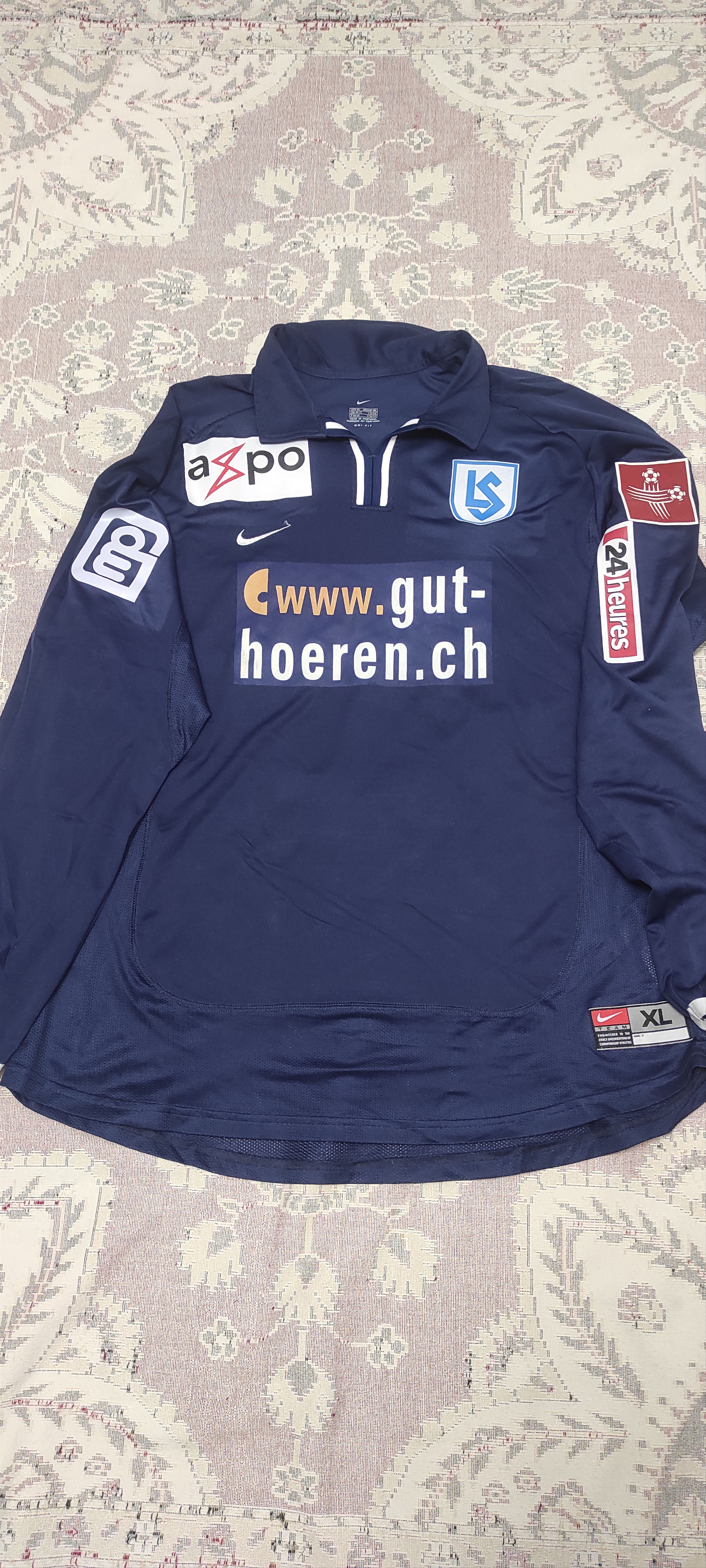 Nike Lausanne-Sport #15 Lutsenko Away shirt 2001-2002 Switzerland Size US XL / EU 56 / 4 - 1 Thumbnail