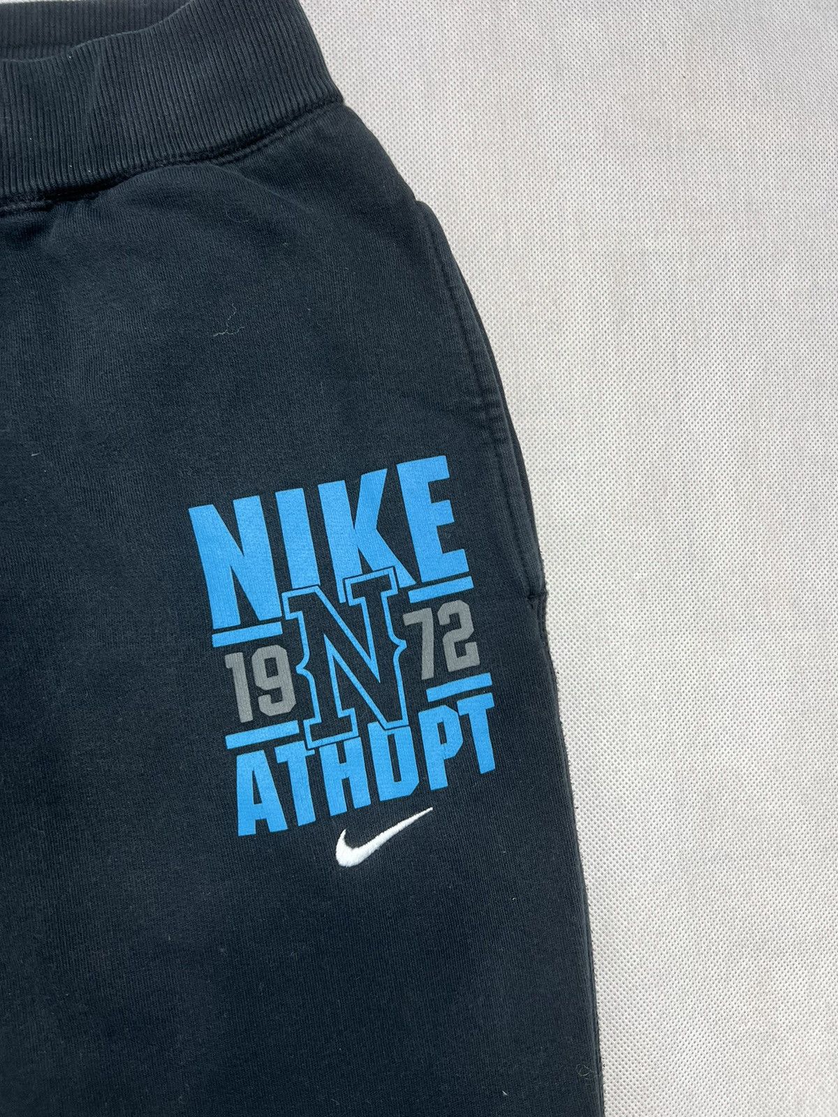 Nike Baggy Pants Nike swoosh black Size US 34 / EU 50 - 2 Thumbnail