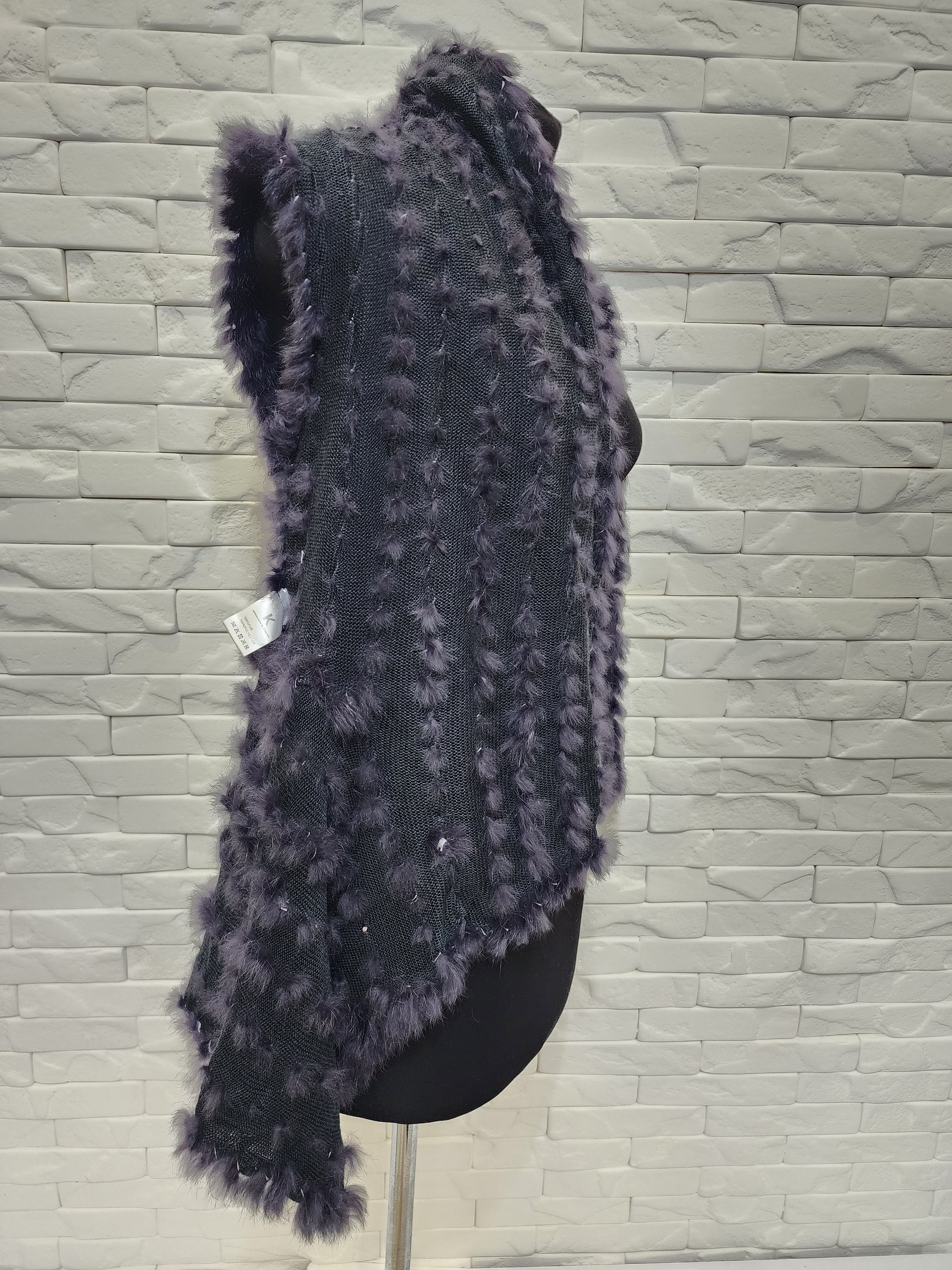 Uniqlo Women's fur vest. Size L / US 10 / IT 46 - 9 Thumbnail