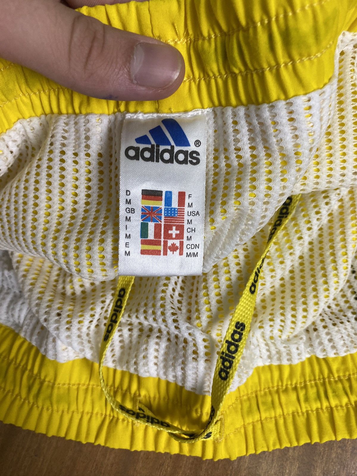 Adidas × Vintage Men’s Adidas Shorts Vintage Sports Size Medium Size US 34 / EU 50 - 8 Thumbnail