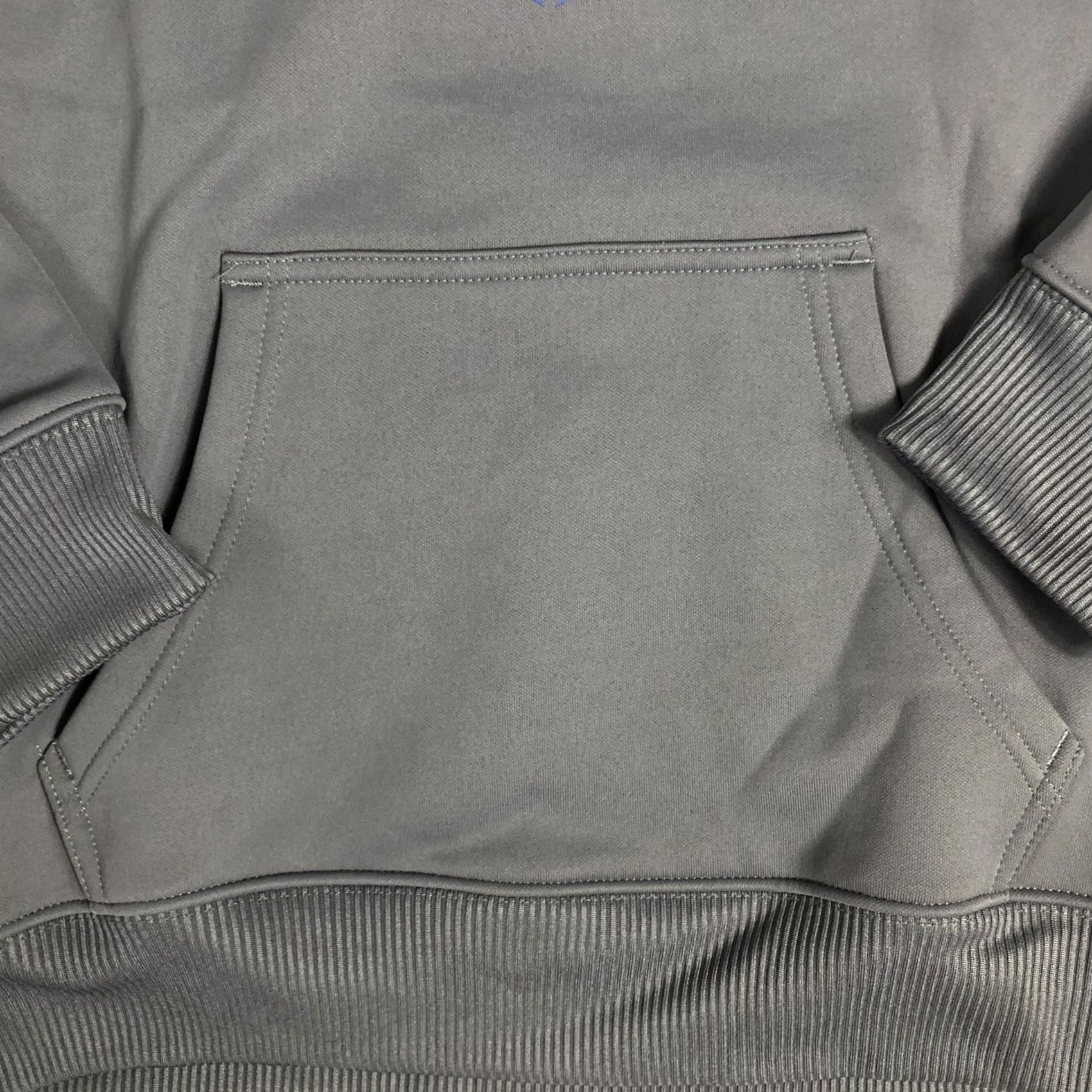 Adidas adidas Shirt Mens M Grey Men Hoodie Athletic Pull Over Sweatshirt Size E17 Size US M / EU 48-50 / 2 - 4 Thumbnail