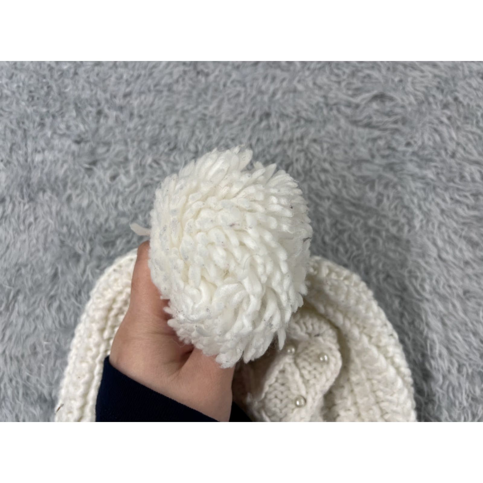 Vintage Capelli New York Beanie Womens Medium White Acrylic Knit Pearls Ski Pom Size ONE SIZE - 3 Thumbnail