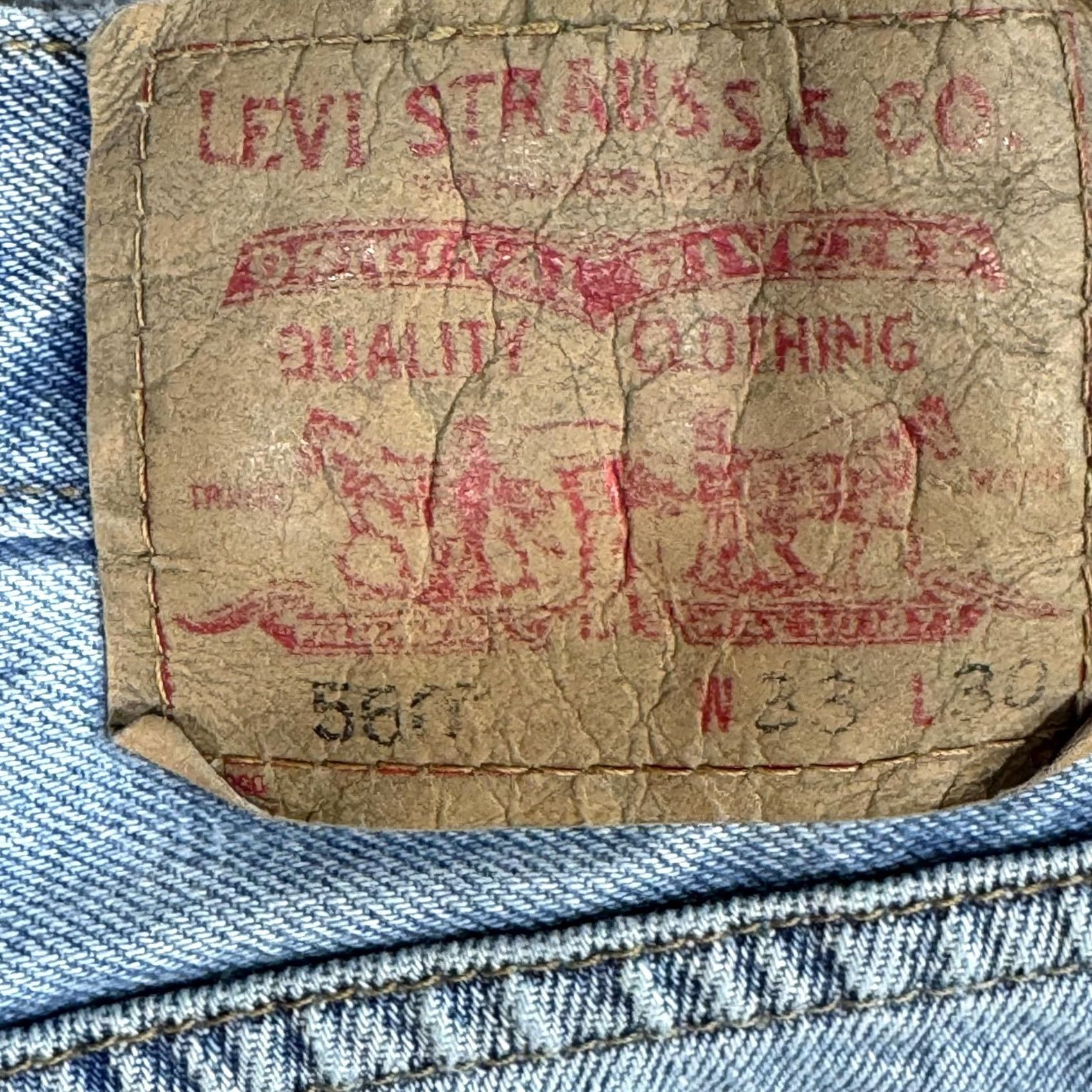 Levi's VINTAGE Levis 560 Jeans Mens 33x30 Comfort Fit Relaxed Tapered Denim Y2K 90s Size US 33 - 5 Thumbnail