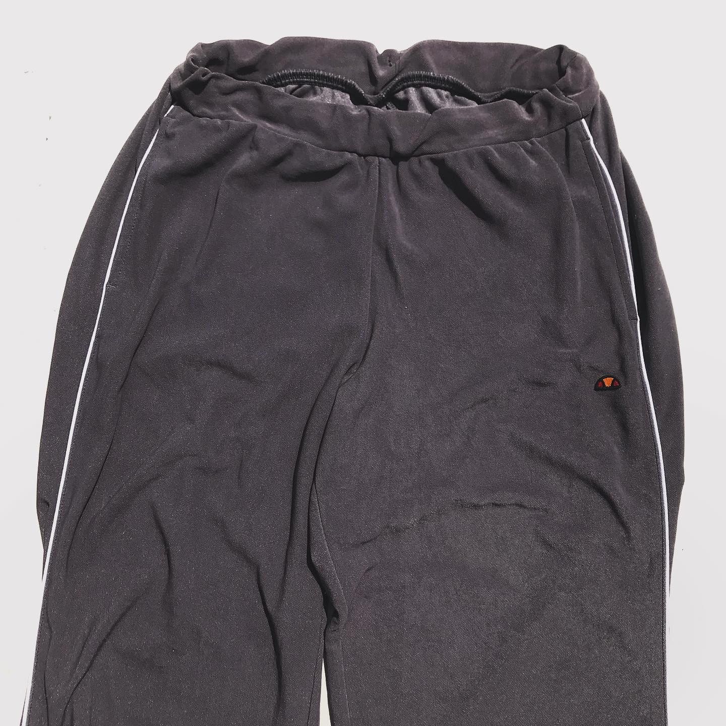 Ellesse ellesse Trackpants Smooth velvet Material in grey colour way Size US 33 - 1 Thumbnail