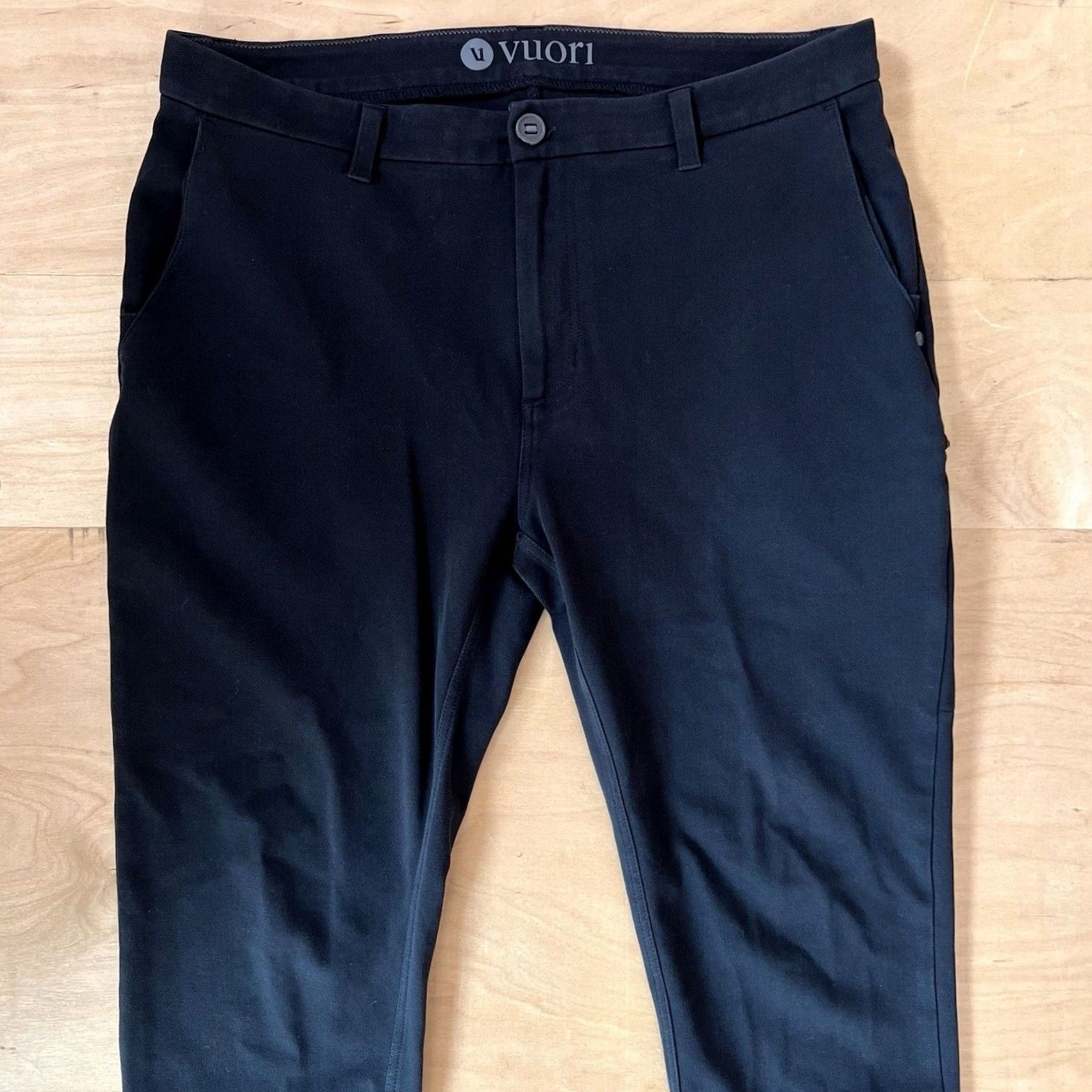 Vuori Vuori Everything Chino Pants 36 Black Lightweight Athleisure Workwear Slim Straight Men Casual Khakis 30.5in Inseam Size US 36 / EU 52 - 3 Thumbnail