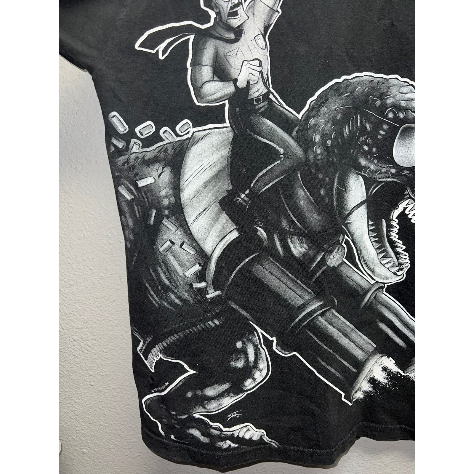 Hanes Vintage Dinosaur Shirt Ehtan Nicolle Cop Police Dino Art M Size US M / EU 48-50 / 2 - 2 Thumbnail