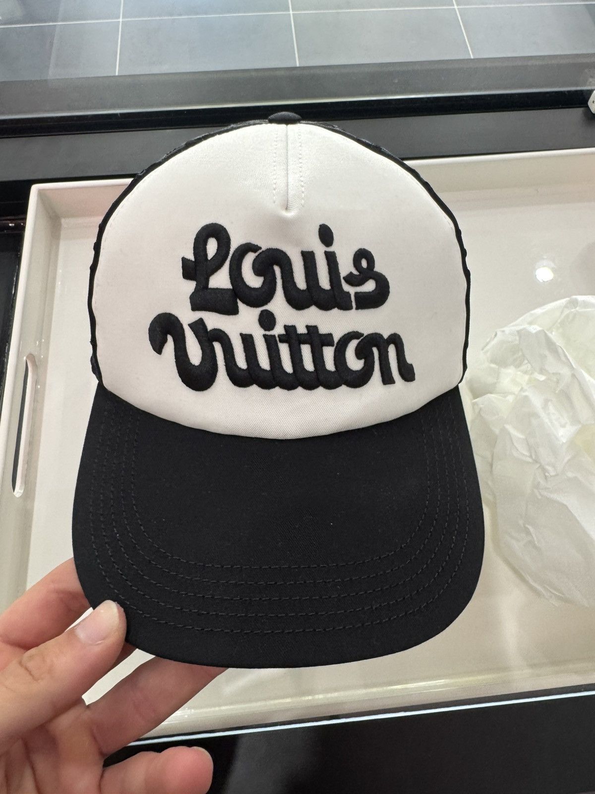 Louis Vuitton Louis vuitton monogram trucker hat Size ONE SIZE - 1 Thumbnail