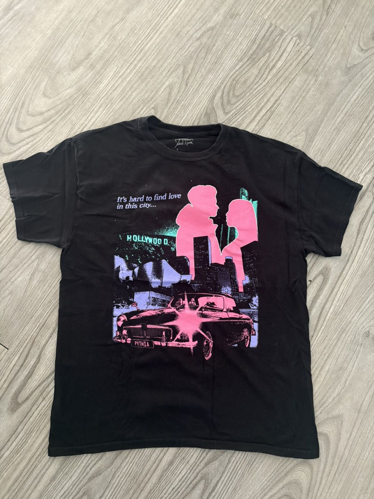 Pythia Pythia “Hard to find love” T-Shirt Size US L / EU 52-54 / 3 - 1 Thumbnail