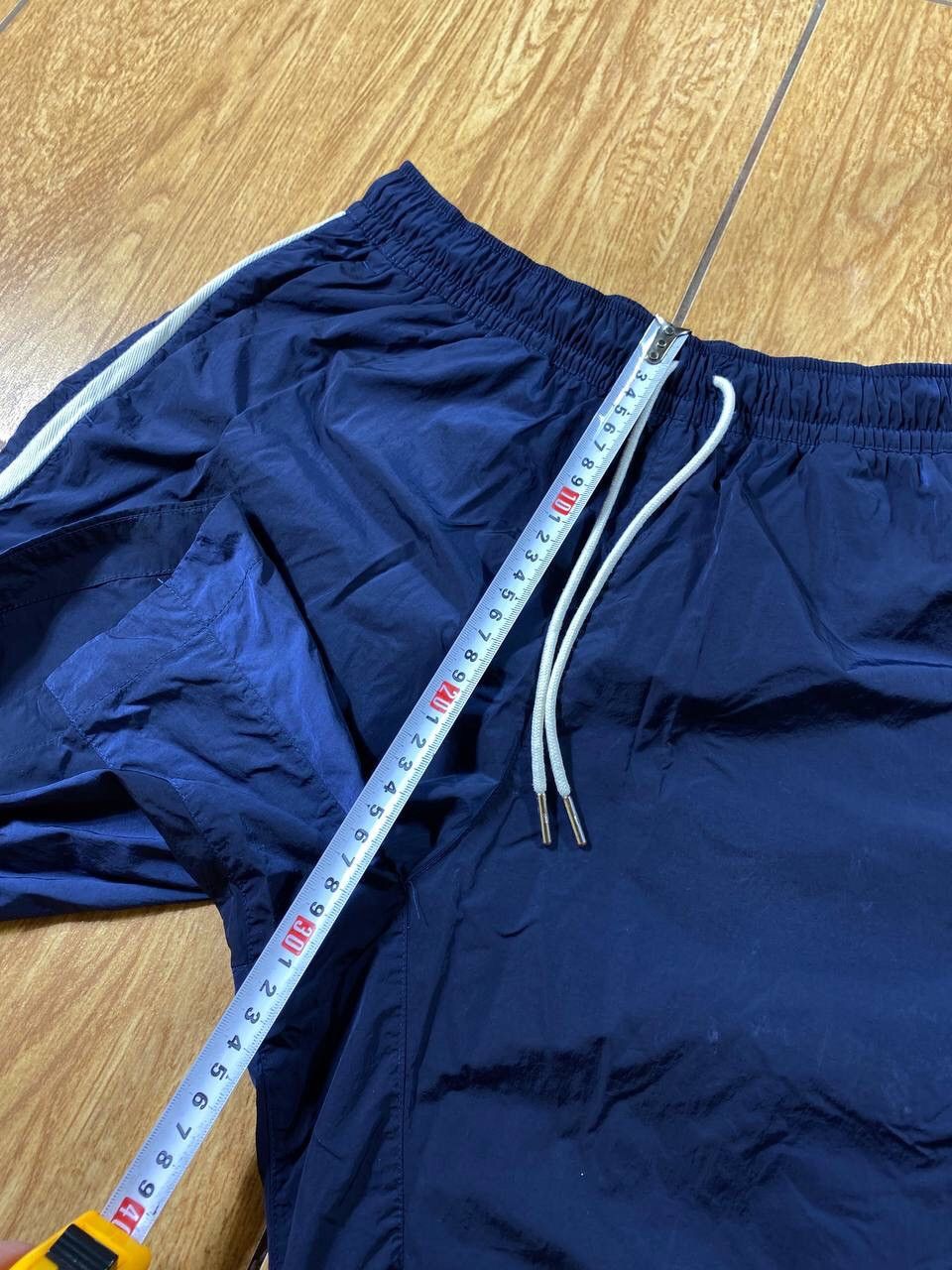 Nike × Vintage 90's NIKE SWOOSH LOGO Y2K RARE RETRO SHORTS Size US 30 / EU 46 - 14 Thumbnail