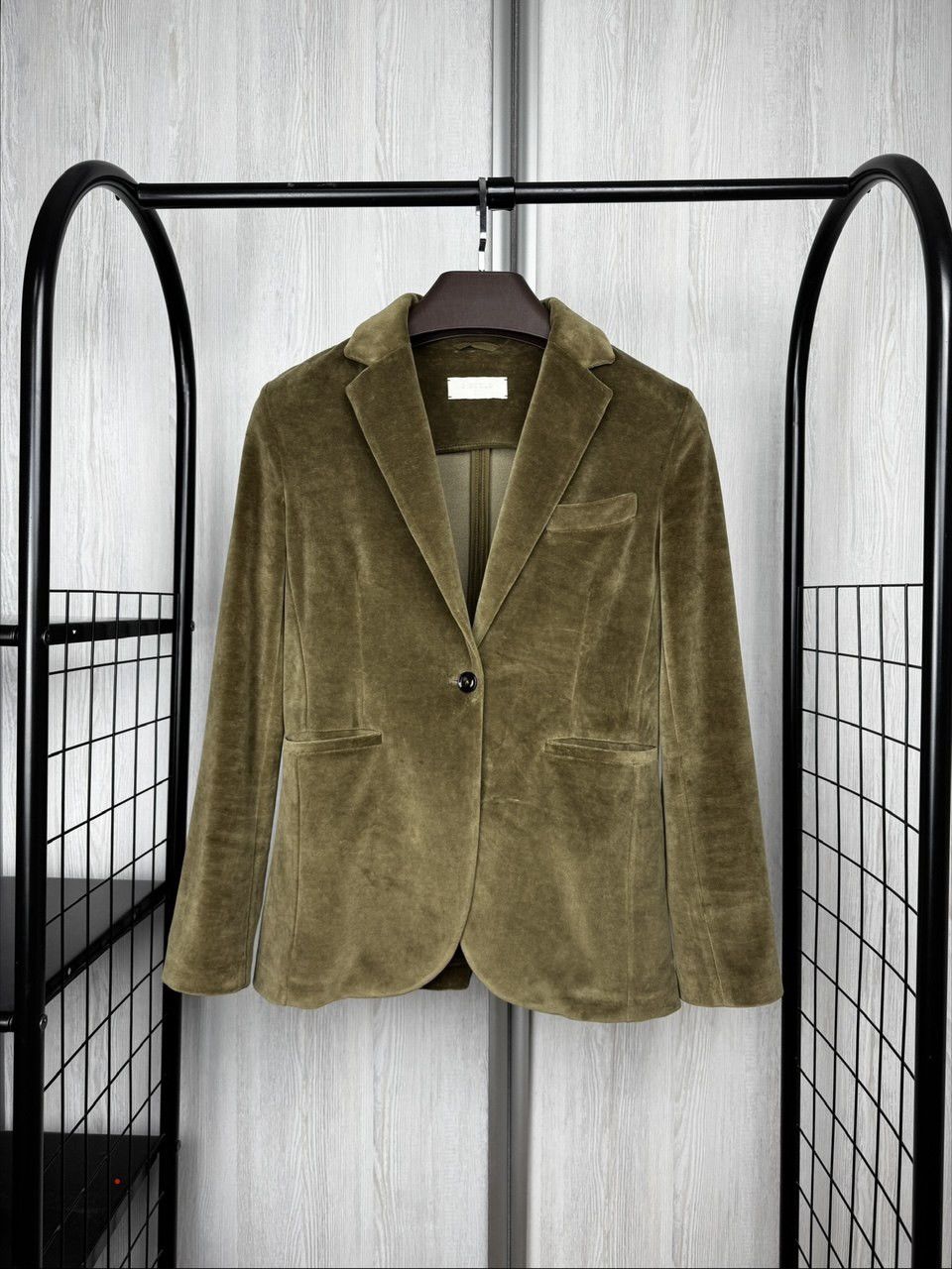 Circolo 1901 Circolo 1901 khaki green one button velvet velour blazer Size S / US 4 / IT 40 - 1 Thumbnail