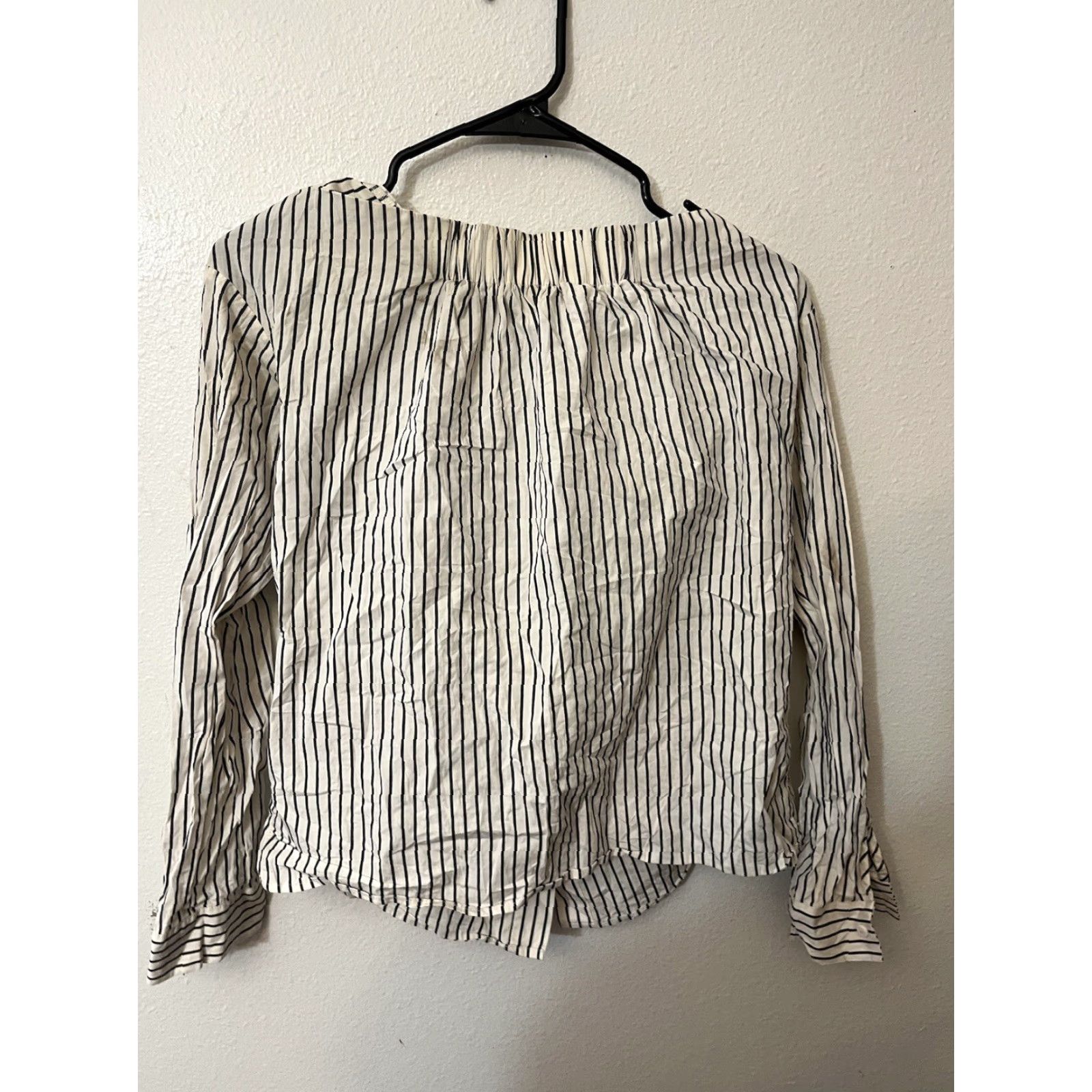 H&M H&M Women Off Shoulder Tie Front White Striped Blouse 6 Size M / US 6-8 / IT 42-44 - 3 Thumbnail