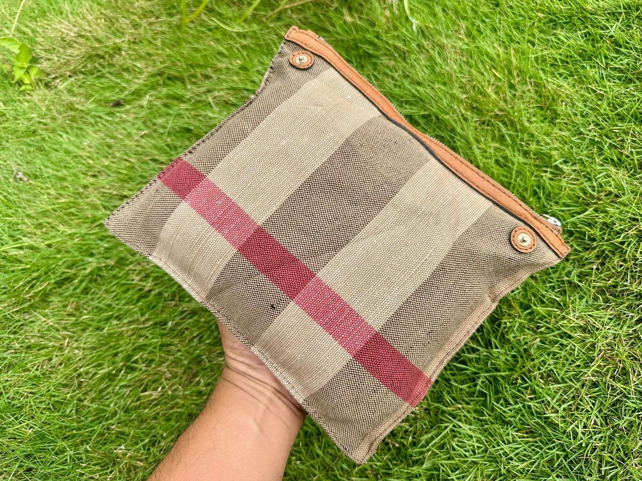 Burberry Authentic Burberry Saddle Brown Mega Check Ashby Tassel Size ONE SIZE - 14 Thumbnail