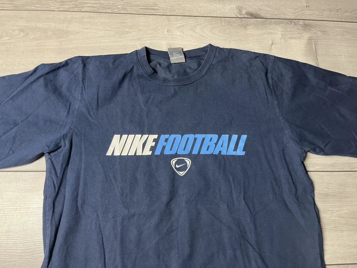 Nike Vintage Nike football Tshirt logo size Large Size US L / EU 52-54 / 3 - 3 Thumbnail