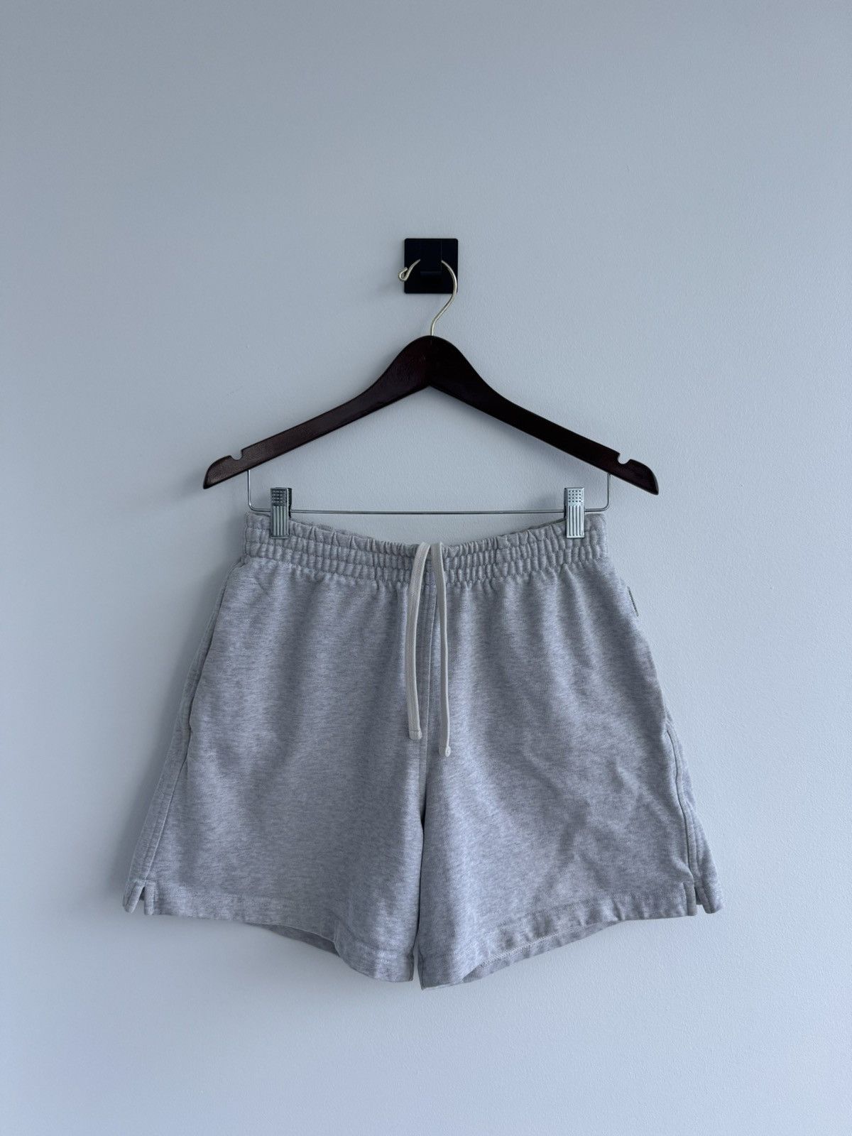 Represent Clo. Represent Initial Sweat-shorts Size US 32 / EU 48 - 1 Thumbnail