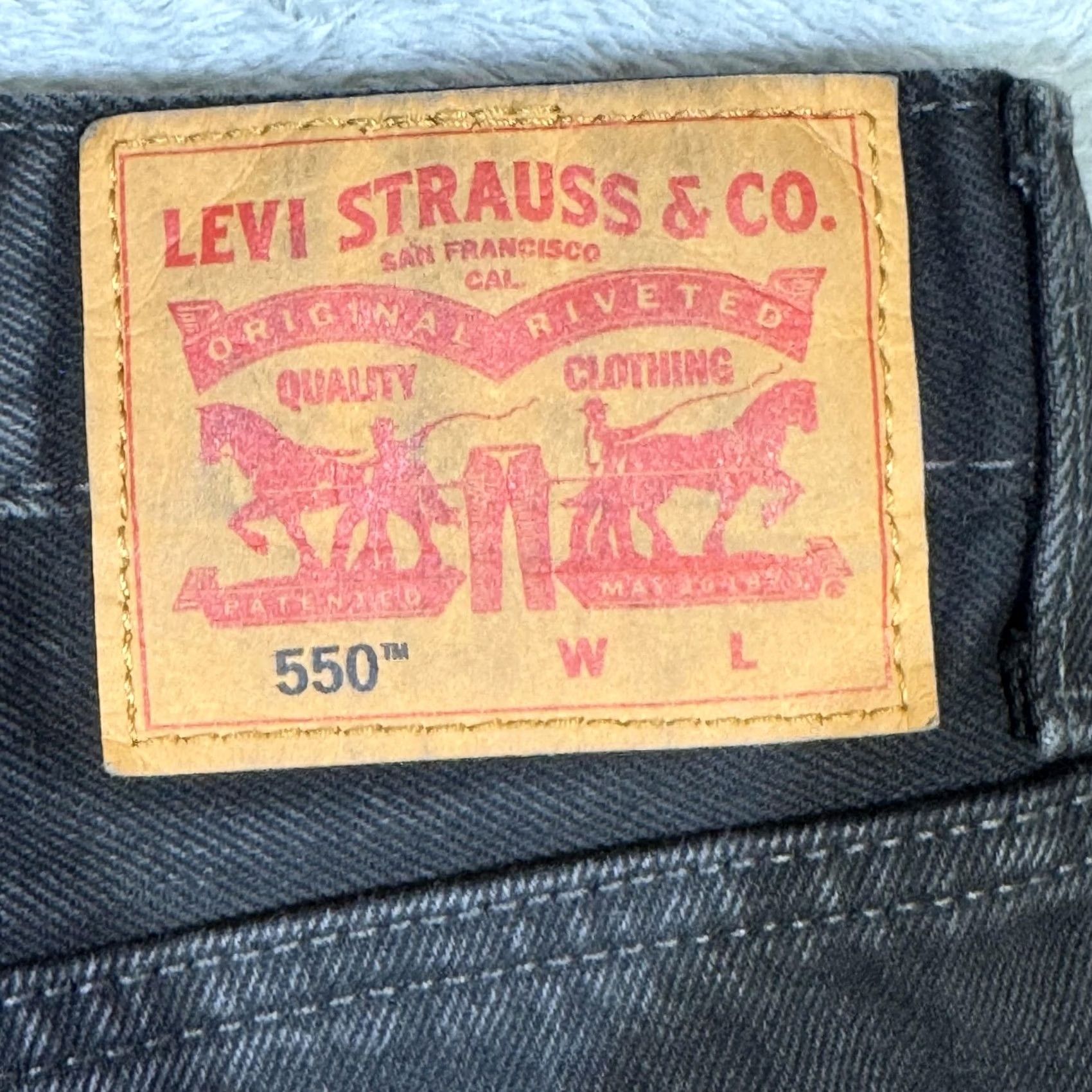 Levi's VINTAGE Levis 550 Jeans Mens 44x30 Black Relaxed Fit Tapered Leg Denim Zip Fly Size US 44 / EU 60 - 3 Thumbnail