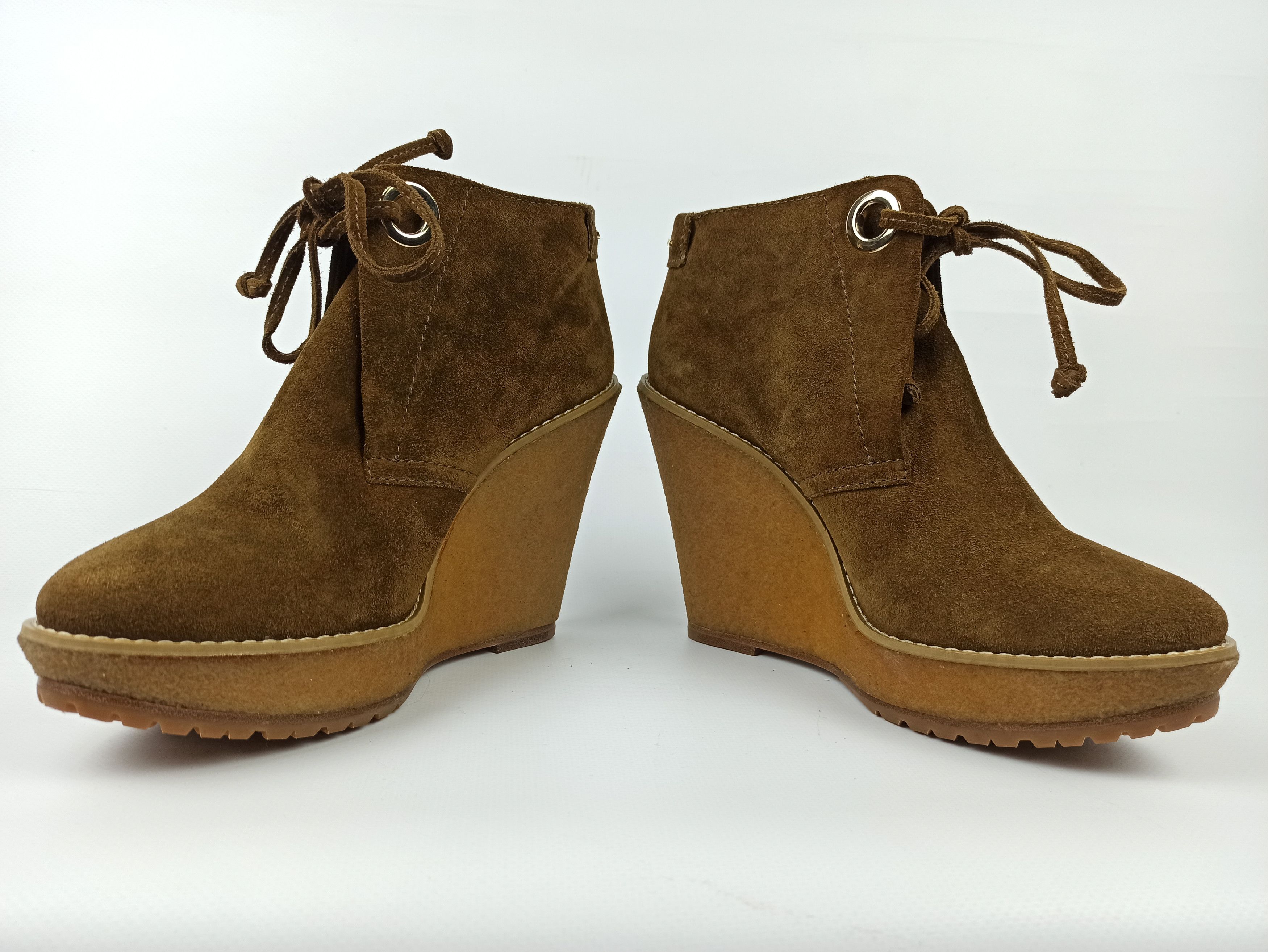 Burberry Burberry Suede Wedge Ankle Boots Size US 7.5 / IT 37.5 - 3 Thumbnail