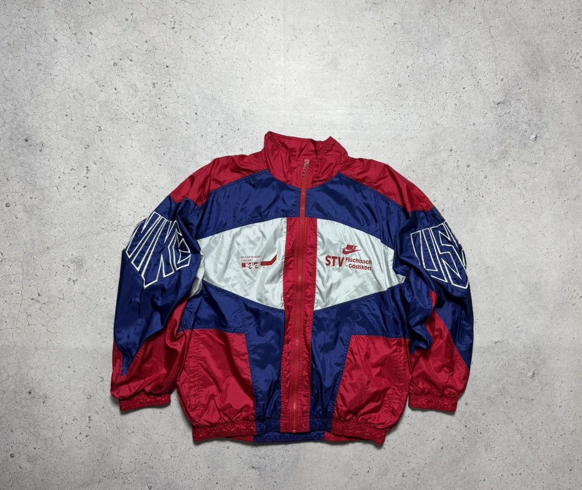 Nike Nike USA Vintage 90’s Nylon Track Jacket Big Logo Swoosh Size US L / EU 52-54 / 3 - 1 Thumbnail