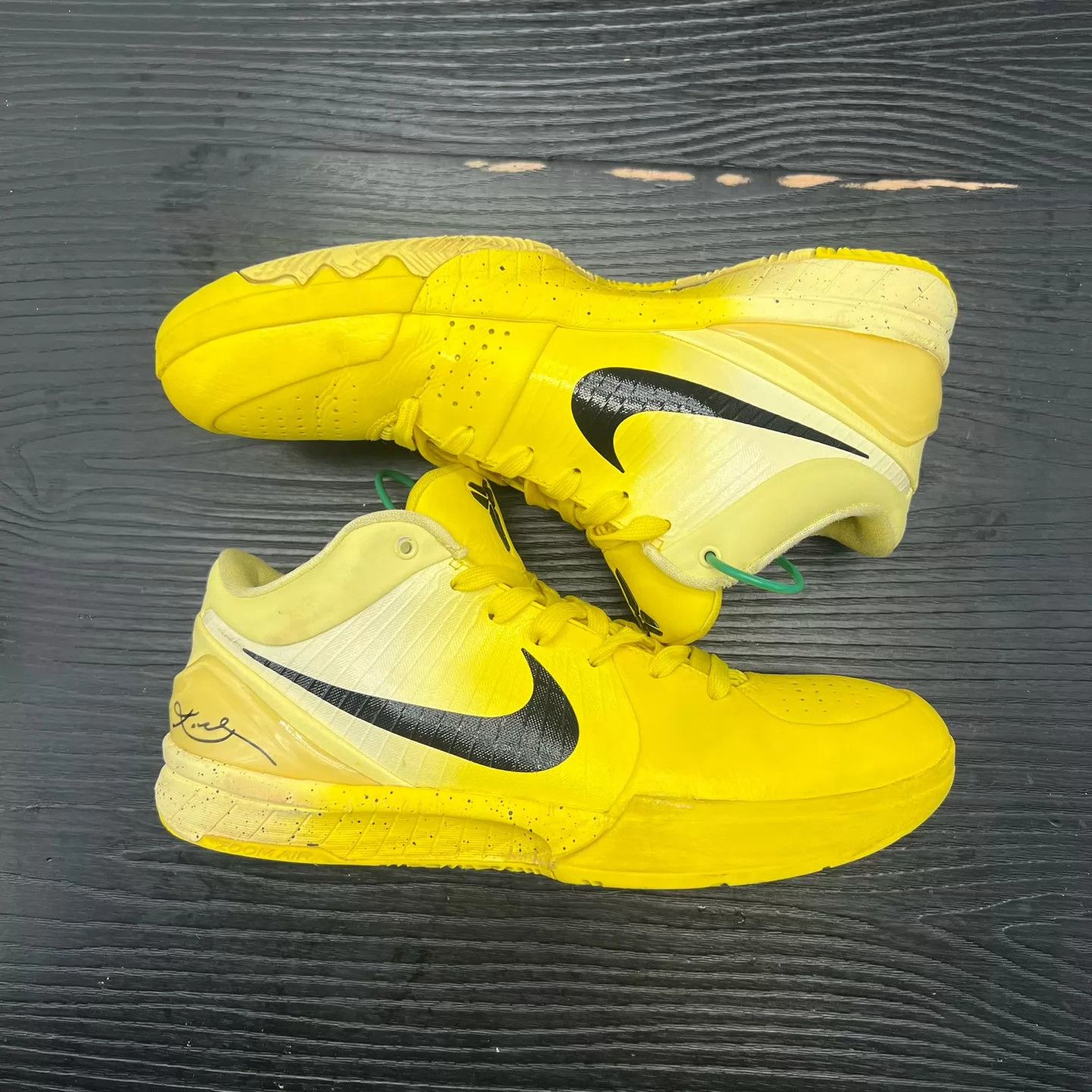 Nike Nike Zoom Kobe 4 Yellow Size US 9.5 / EU 42-43 - 2 Thumbnail