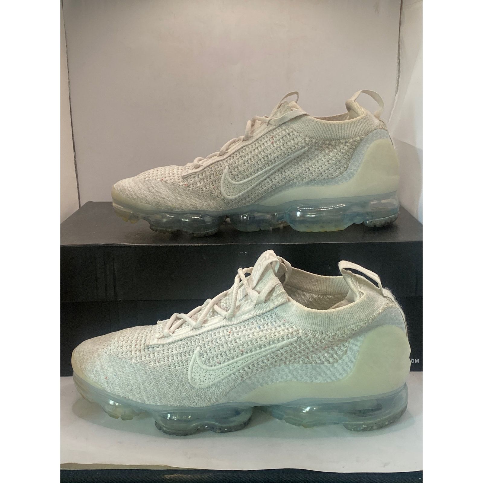 Nike Women's Nike Air VaporMax 2021 Flyknit DJ9975-001 US 10 Size US 10 / IT 40 - 3 Thumbnail