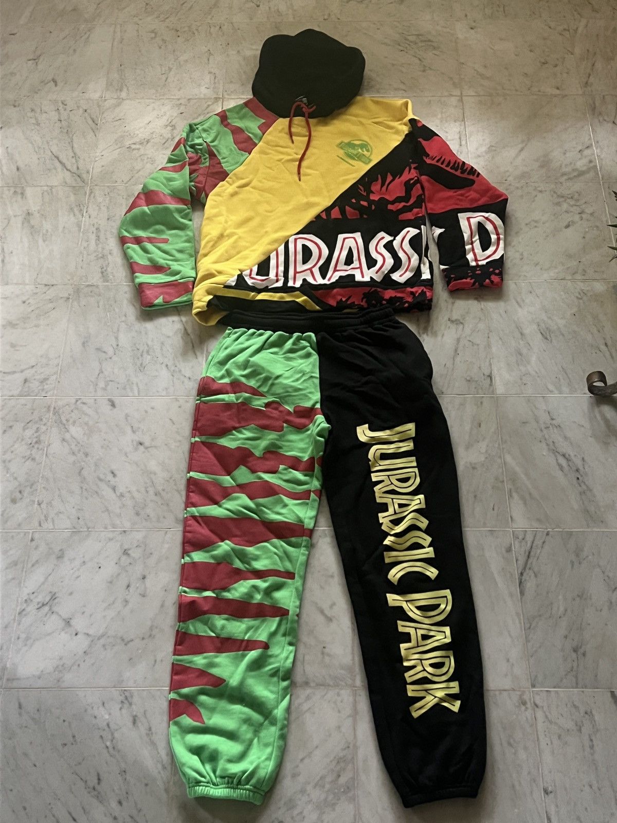 Other Jurassic Park Tracksuit Size US 34 / EU 50 - 1 Thumbnail