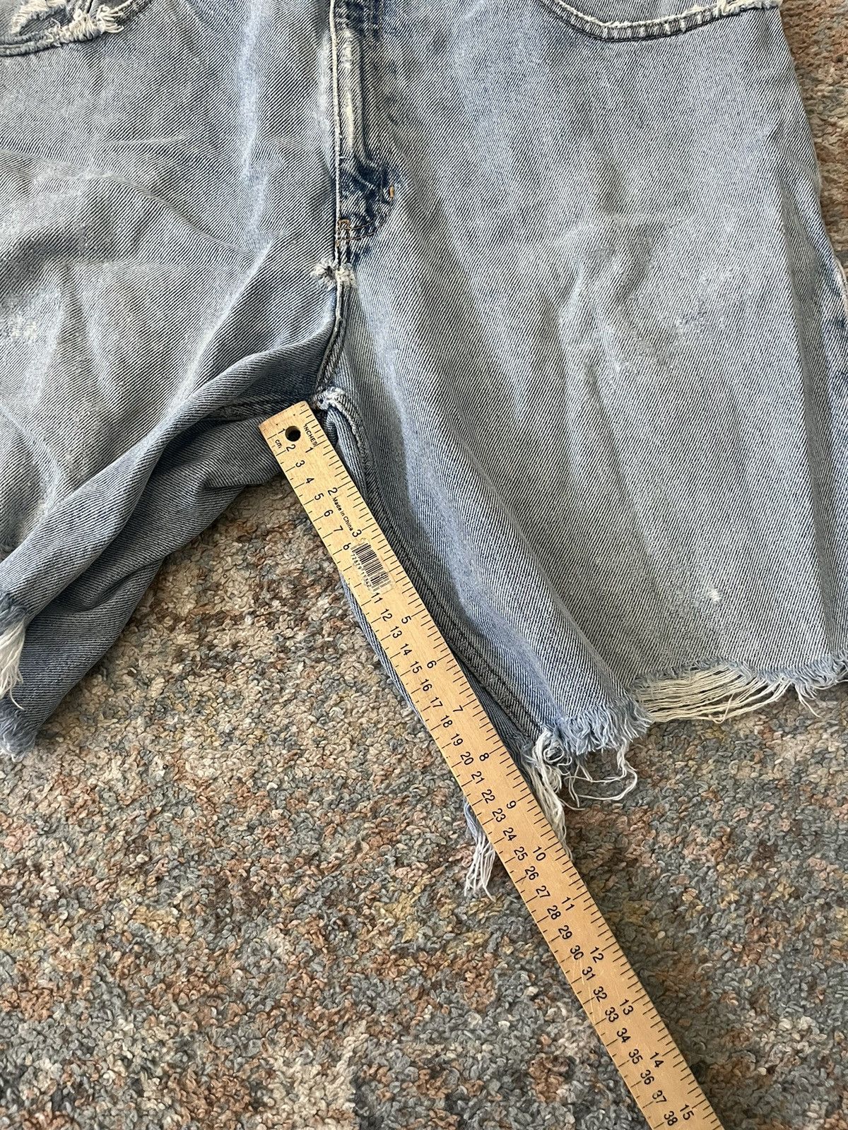 Tommy Hilfiger × Vintage VTG Tommy Hilfiger Distressed Jean Shorts Size 34 RARE Size US 34 / EU 50 - 2 Thumbnail